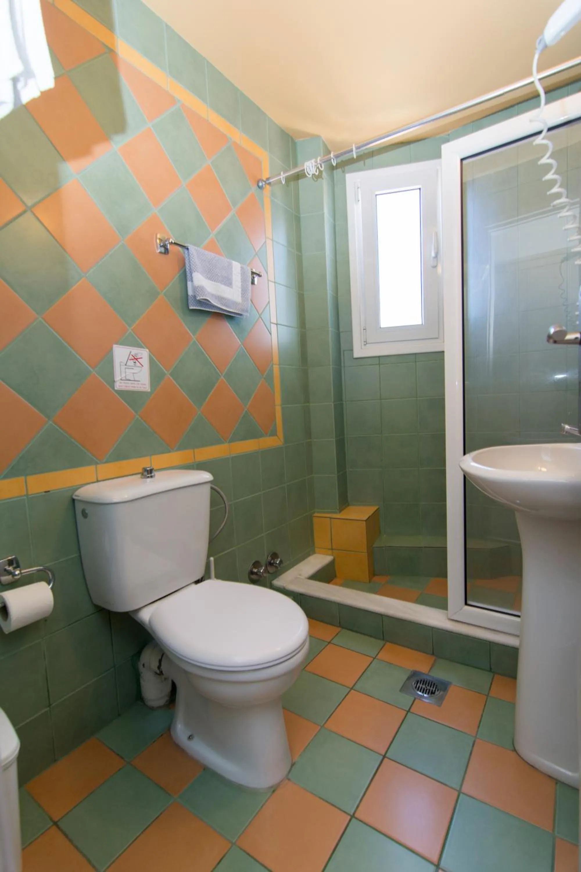 Bathroom in San Nectarios