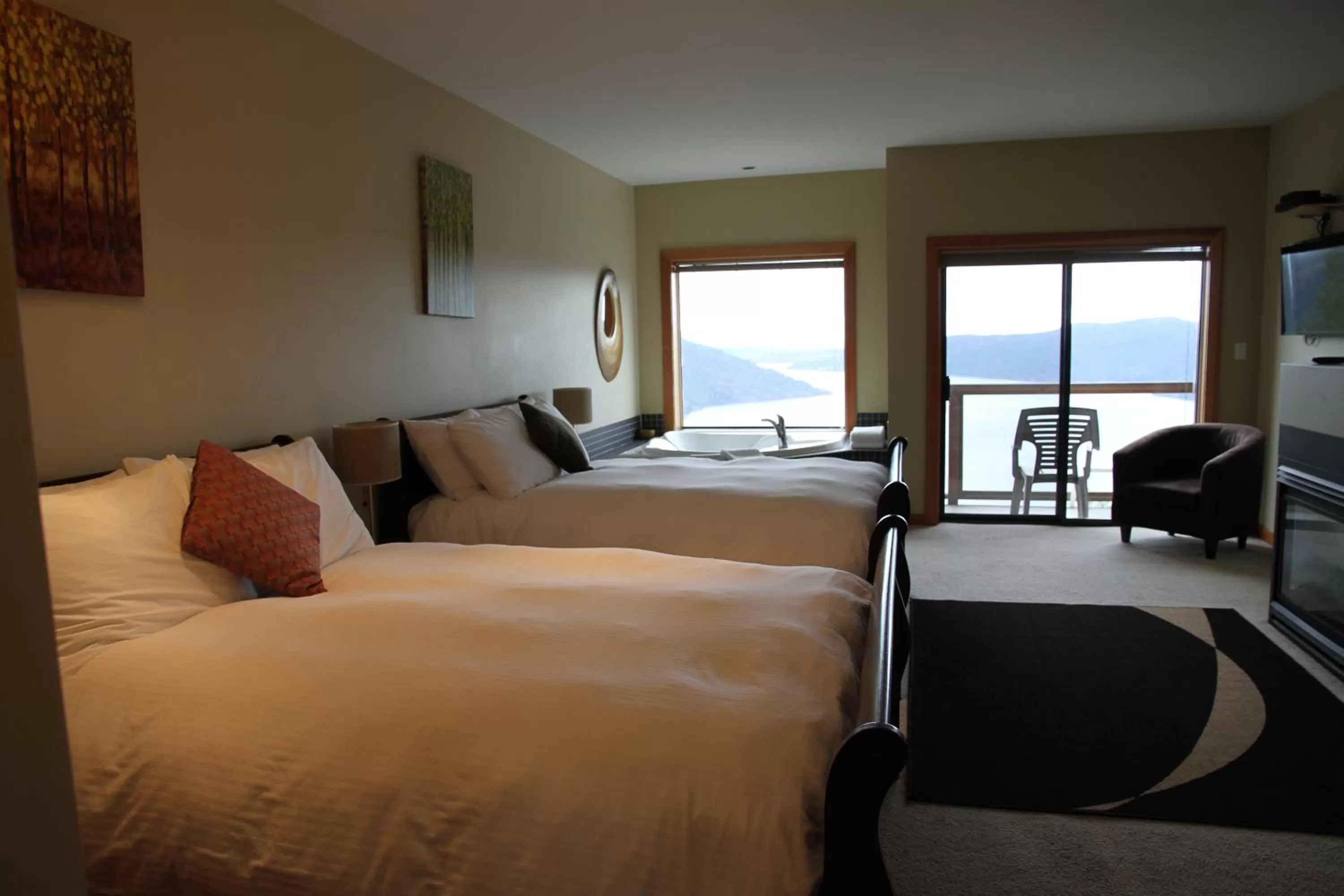 Bed in Moon Water Lodge