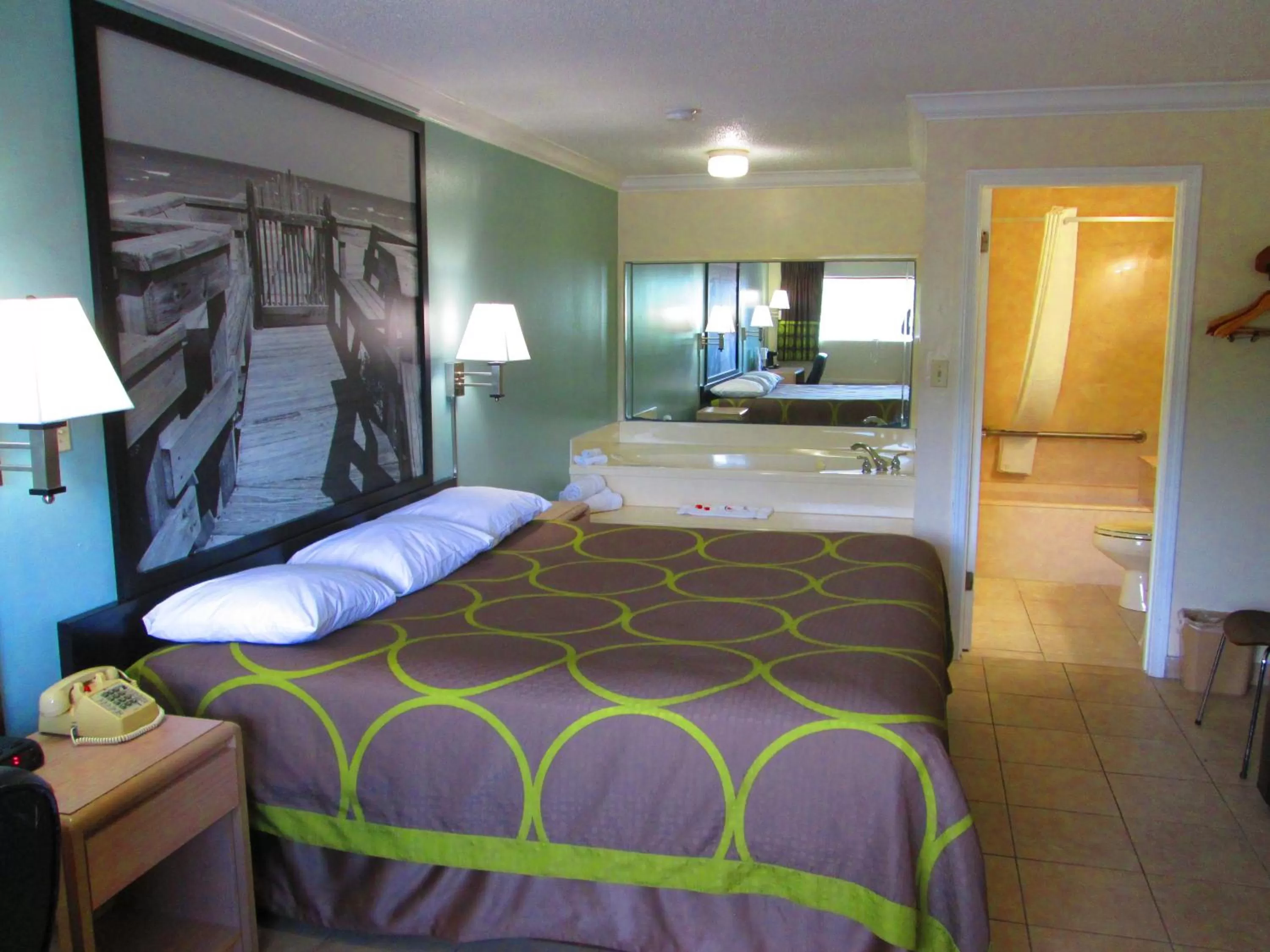 Bed in Super 8 by Wyndham Ft Walton Beach