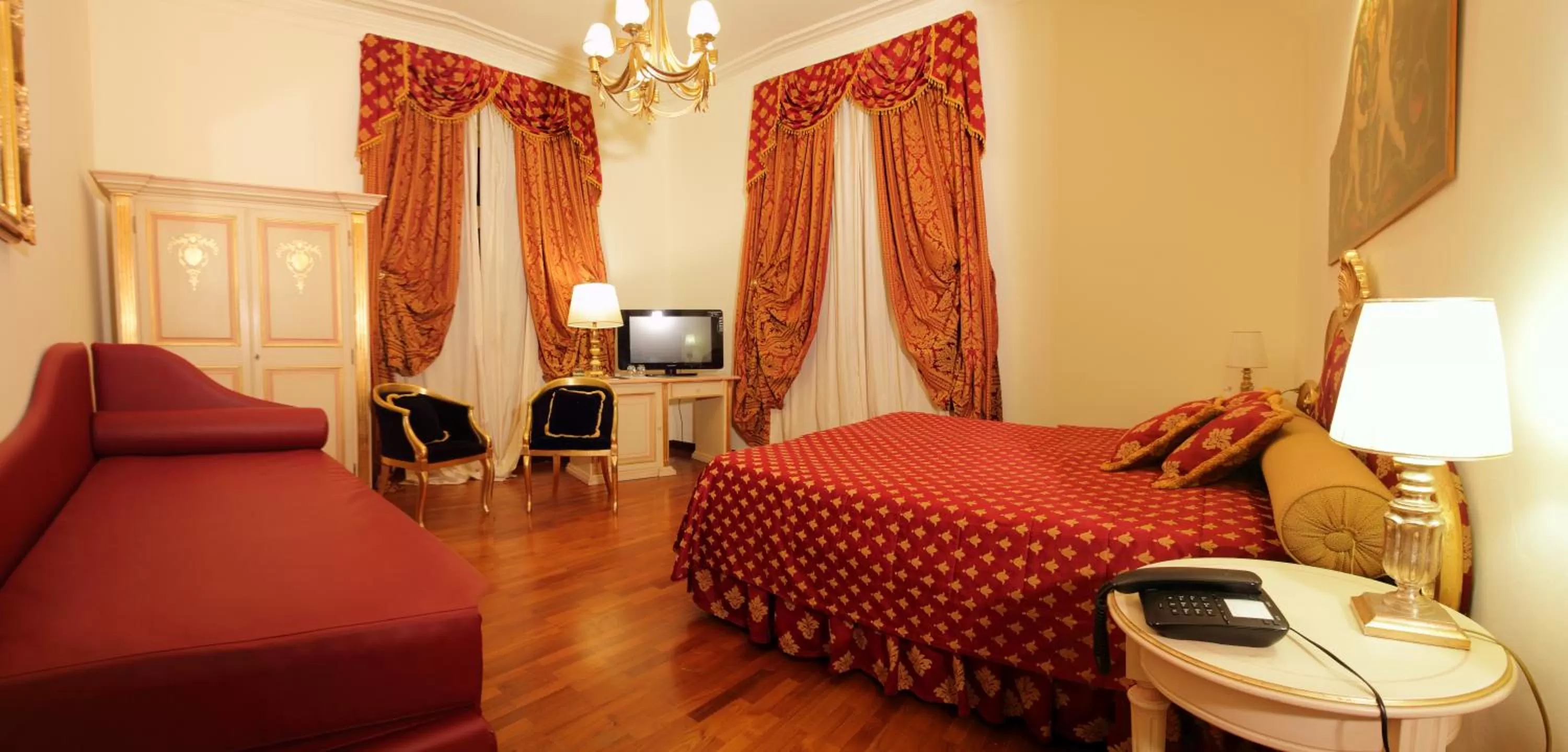 Bedroom, Bed in Hotel Columbia Wellness & Spa