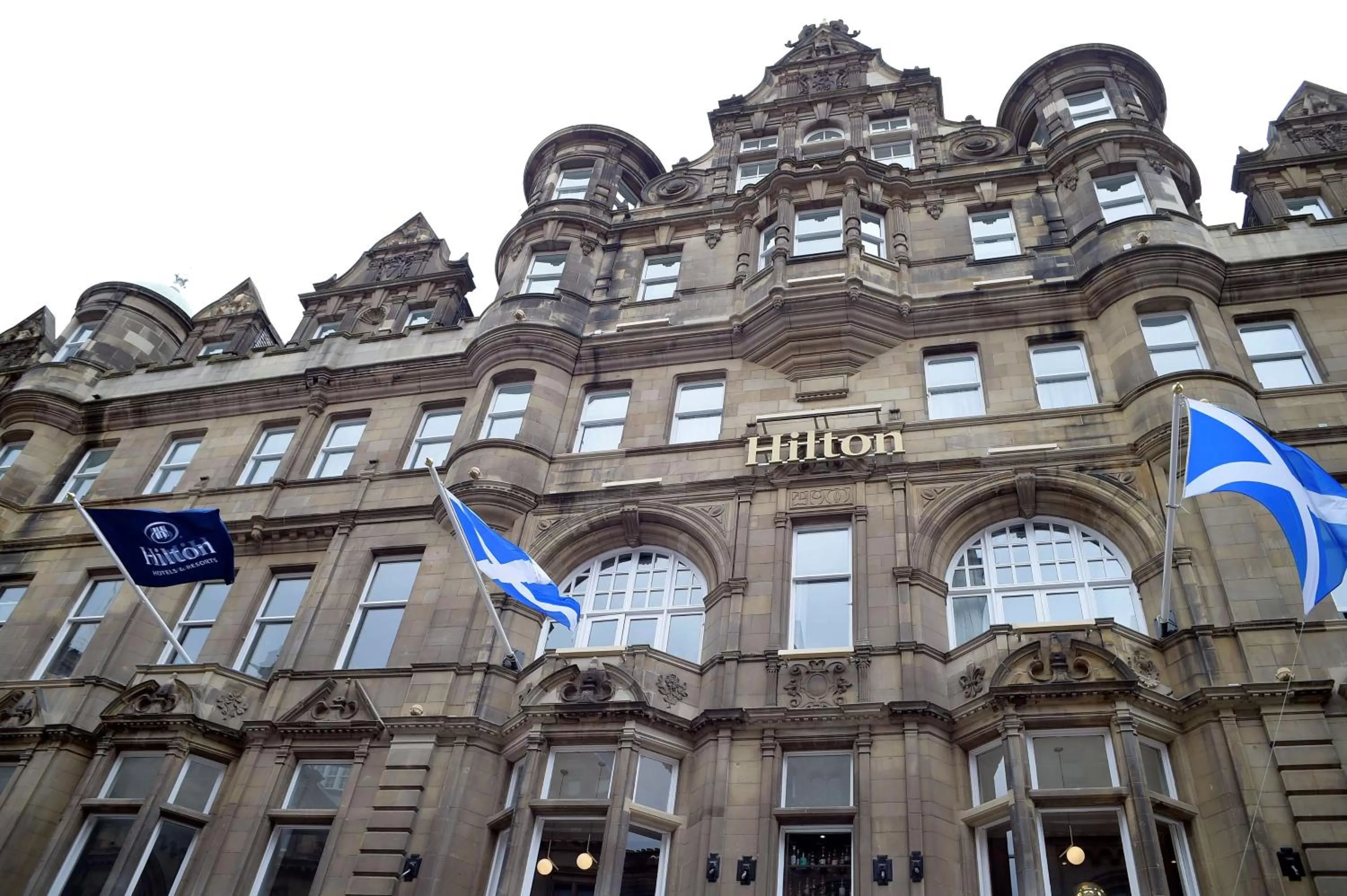 Property building in Hilton Edinburgh Carlton