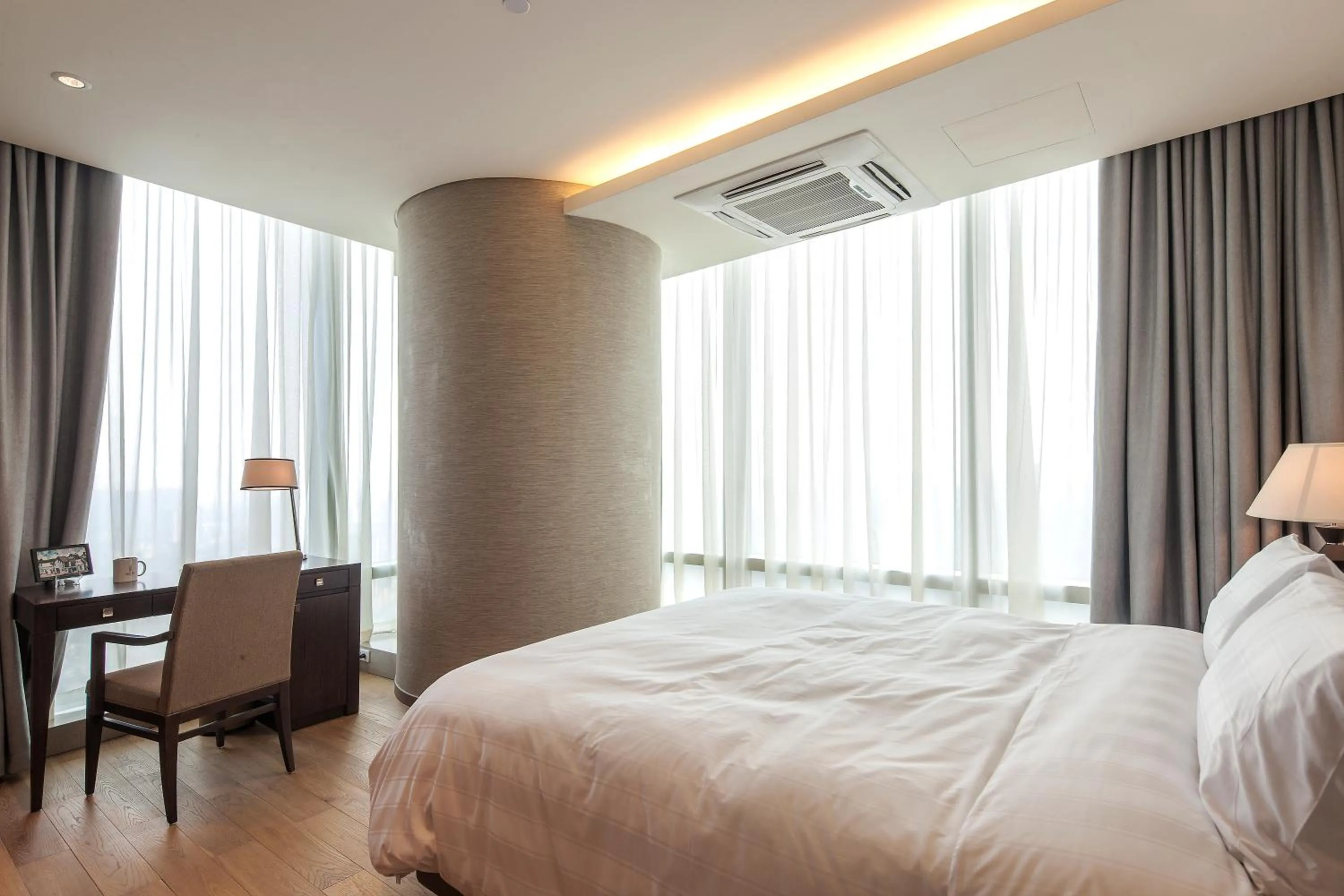 Bed in Lotte The Residence