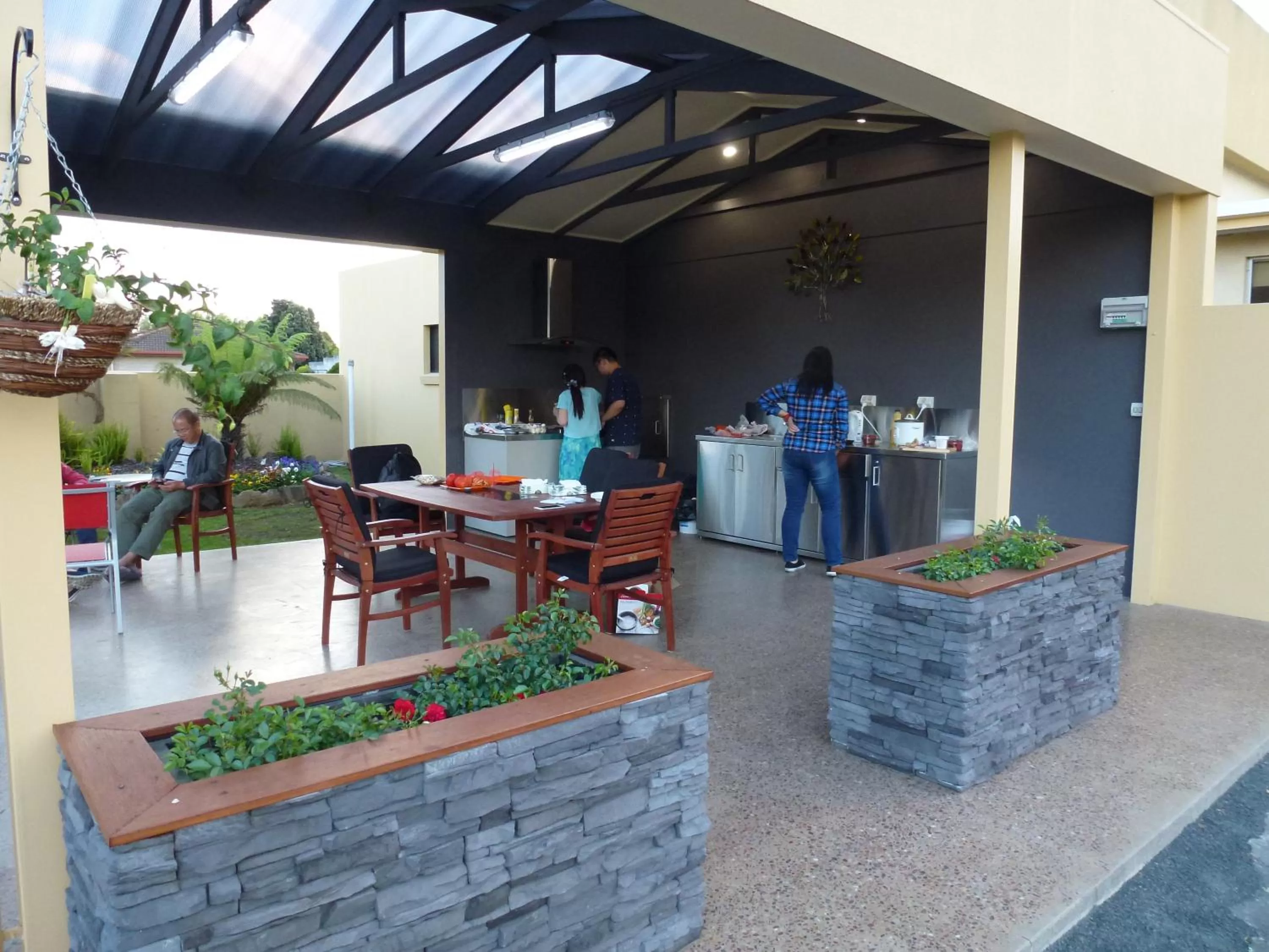 BBQ facilities in Tower Motor Inn