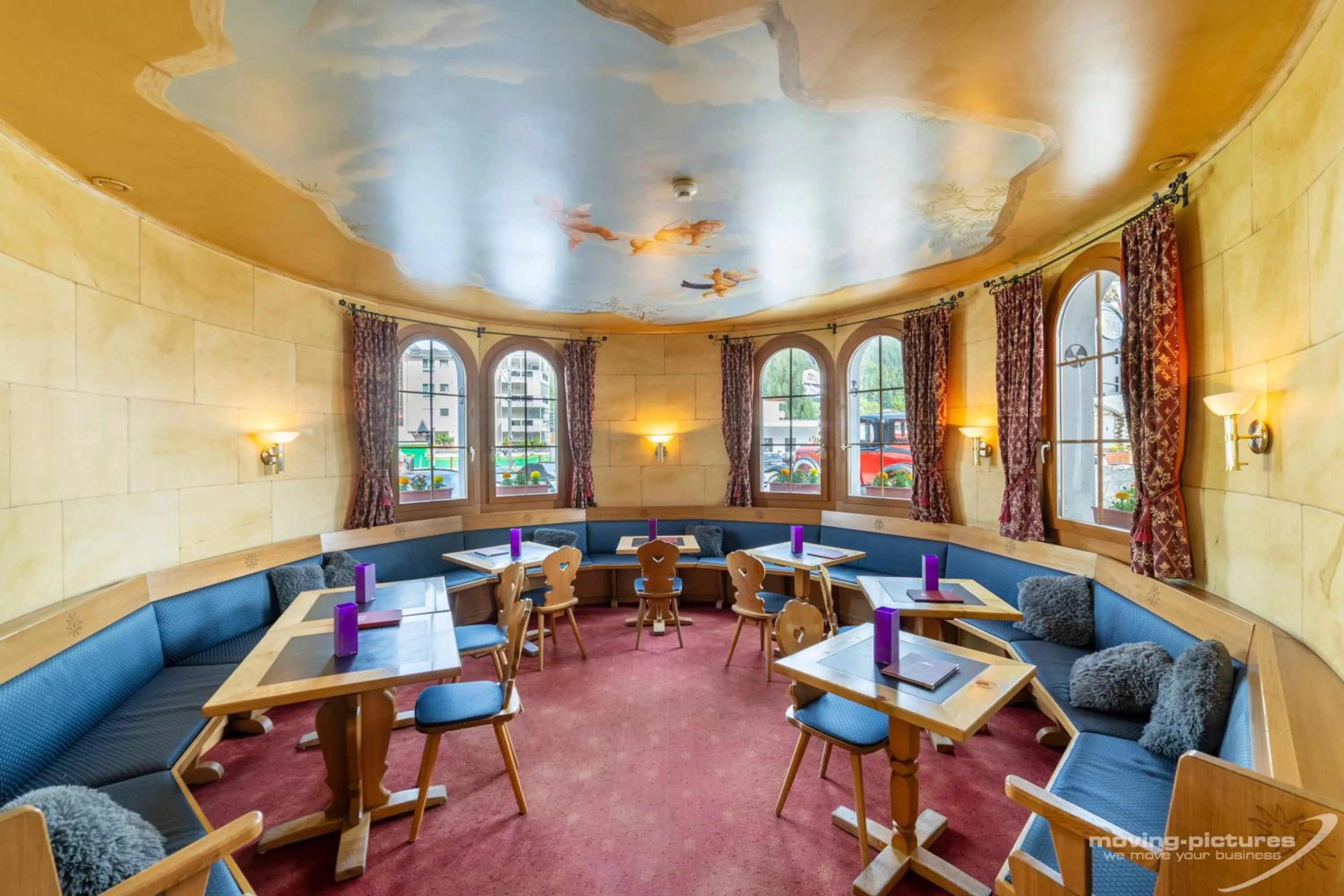 Restaurant/places to eat in Turmhotel Victoria Davos