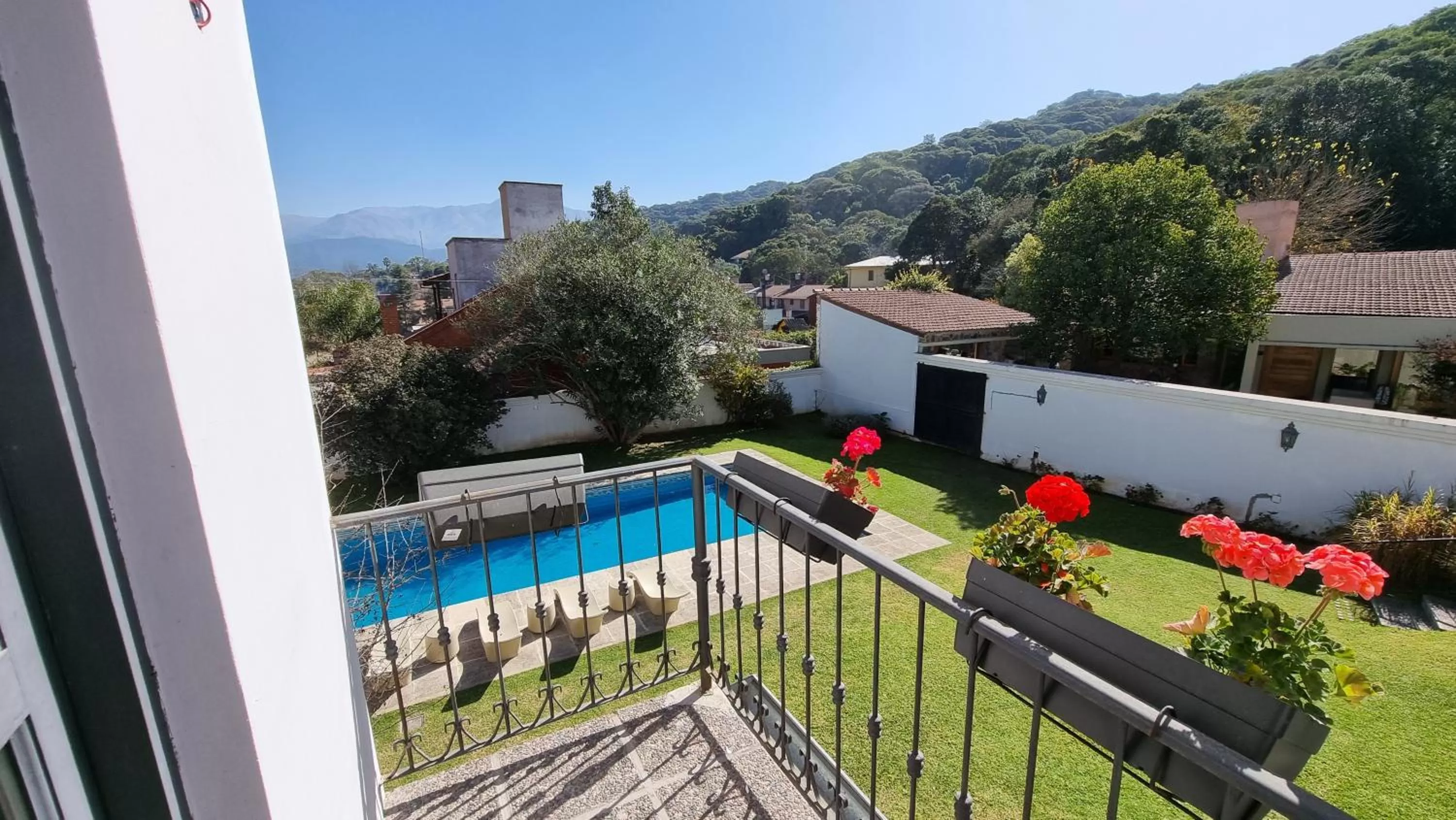Balcony/Terrace, Pool View in El Cerquero, Casa de Huéspedes