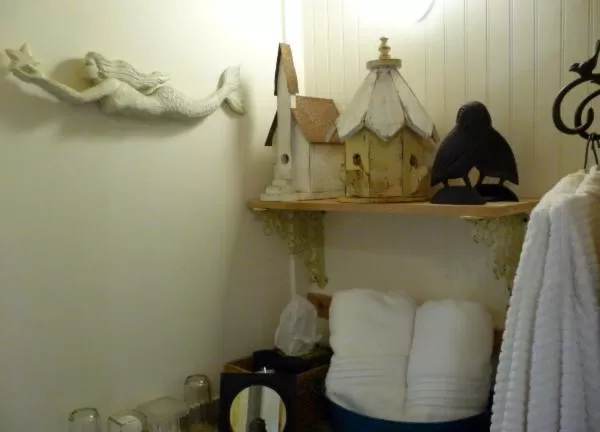 Bathroom in Magnolia Petal