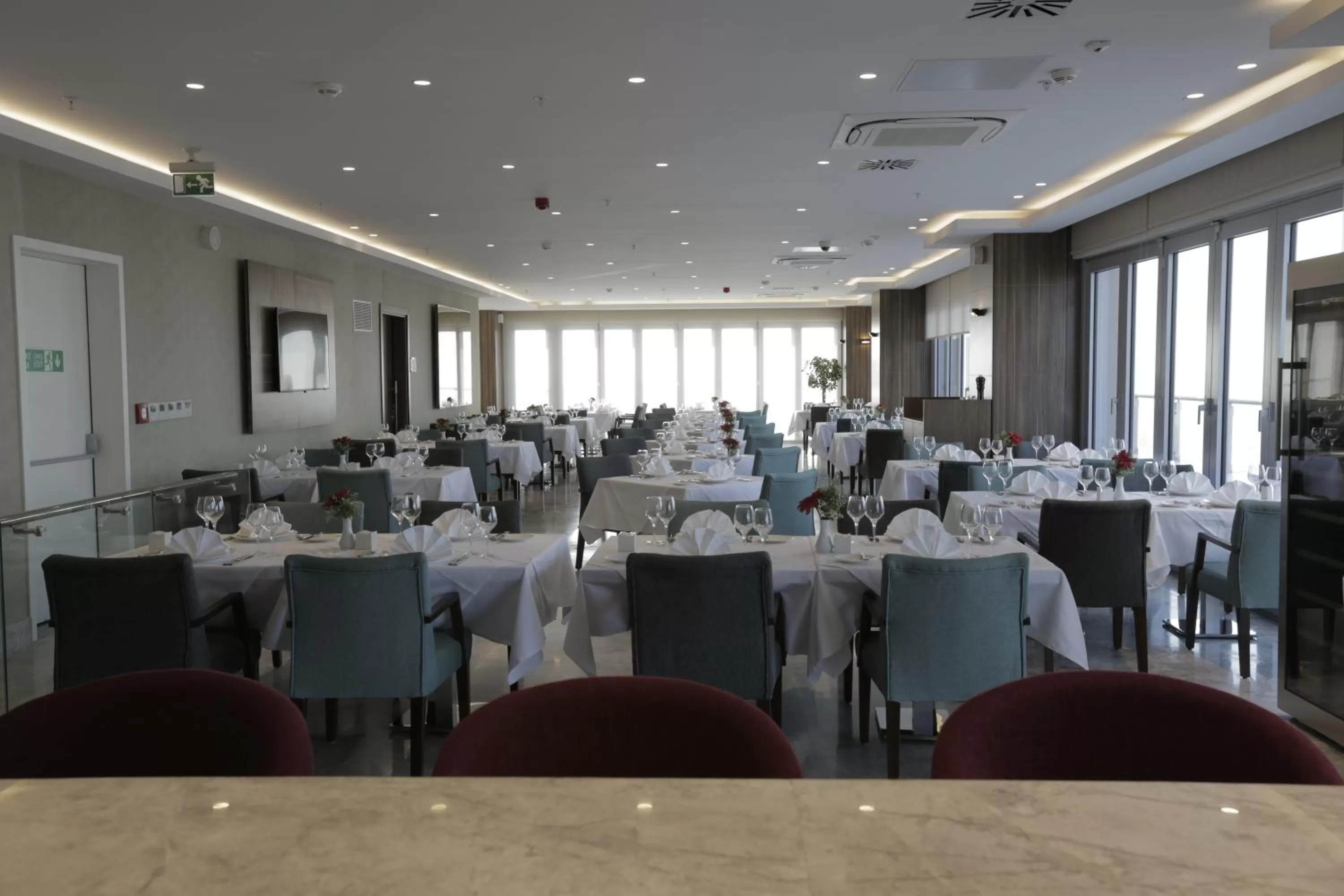 Restaurant/places to eat in Tuyap Palas