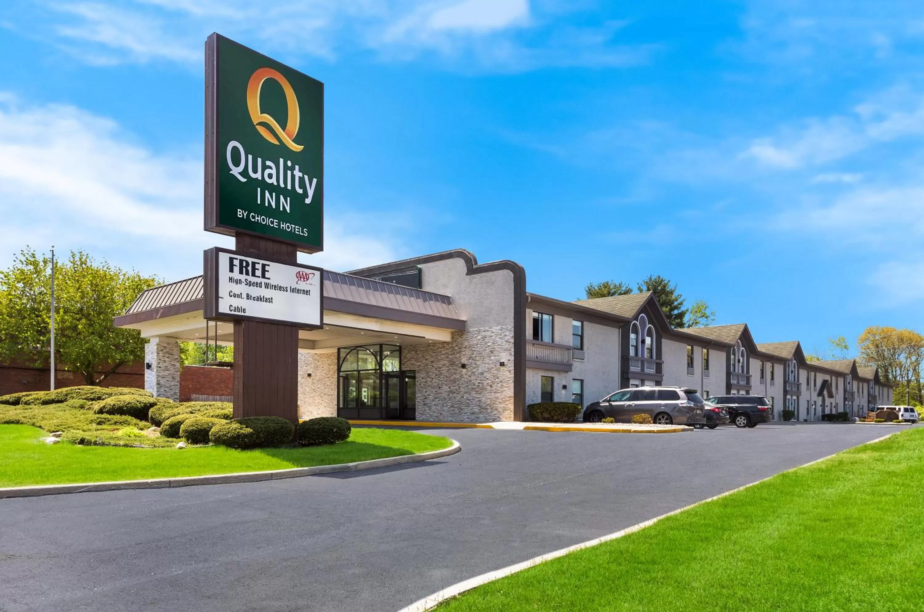 Property building in Quality Inn South Bend near Notre Dame