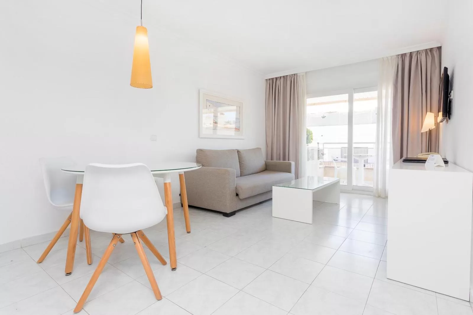 Living room in Aparthotel Duquesa Playa