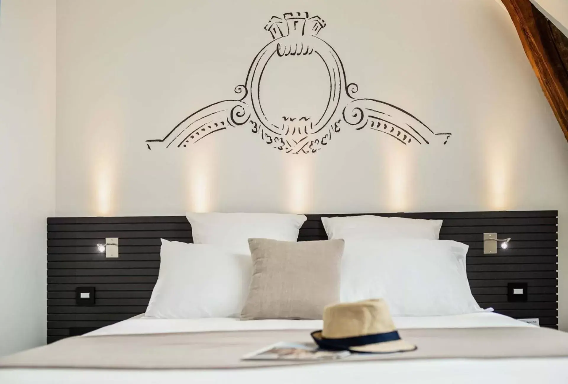 Family Queen Room with Two Single Beds and Garden View in Best Western Premier Hotel de la Cite Royale Family Queen Room with Two Single Beds and Garden View in Best Western Premier Hotel de la Cite Royale