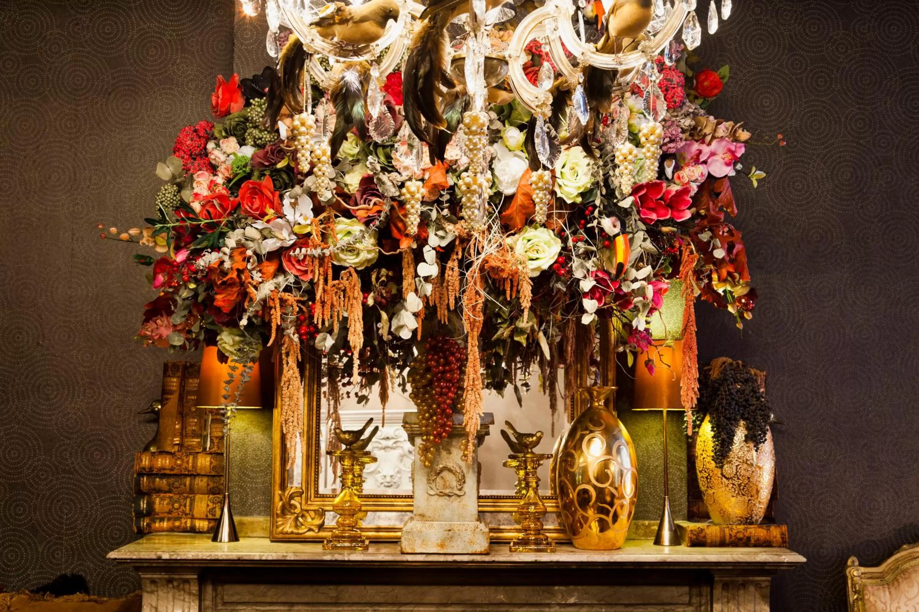 Decorative detail in Hotel Diamonds and Pearls