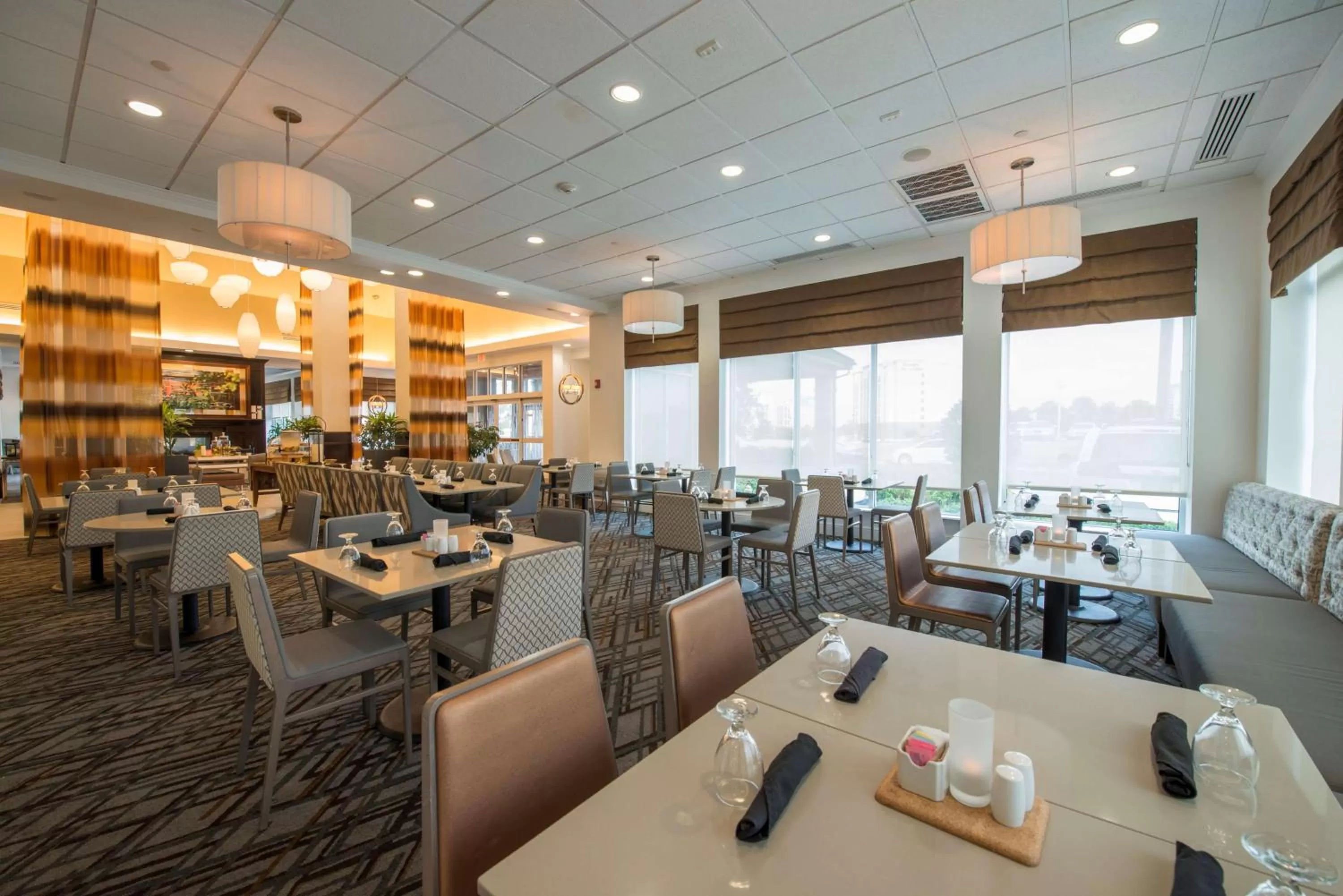 Restaurant/places to eat in Hilton Garden Inn Atlanta Airport North