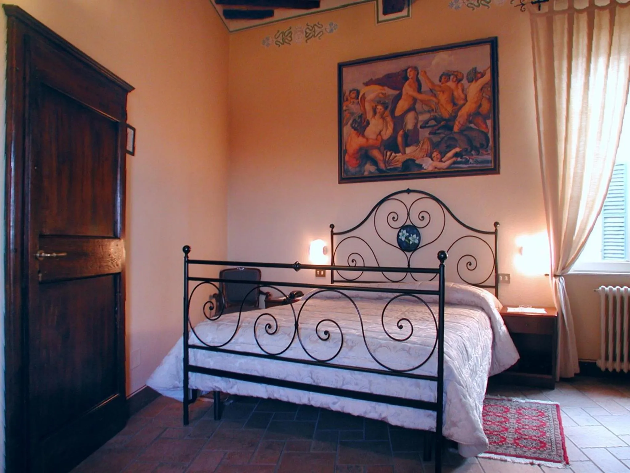Photo of the whole room, Bed in Albergo Il Giglio