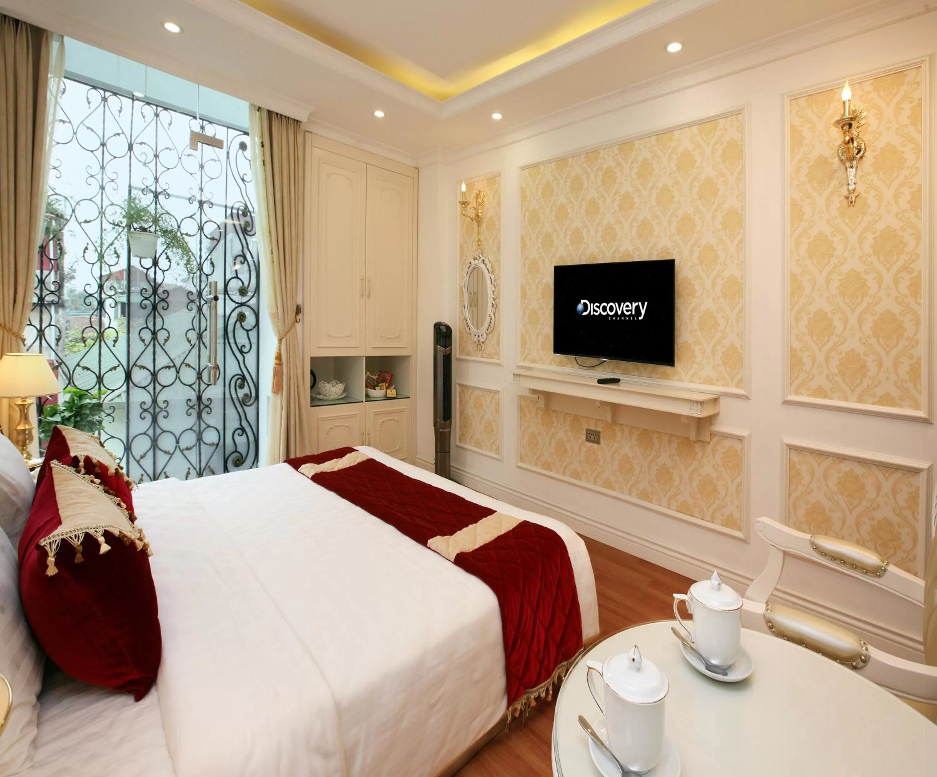 Bed in Hanoi Hotel Royal