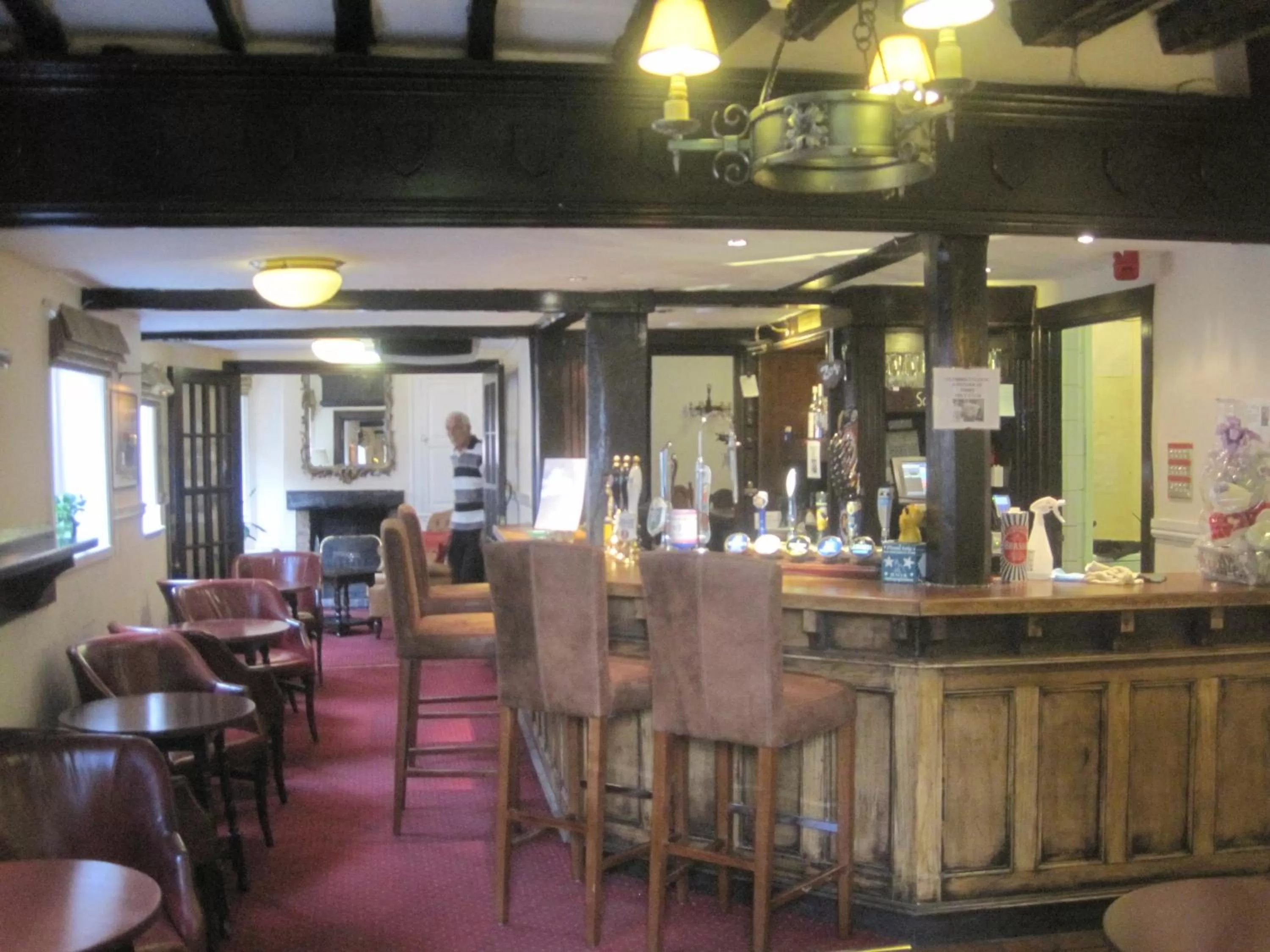 Lounge or bar in The Saracens Head Hotel