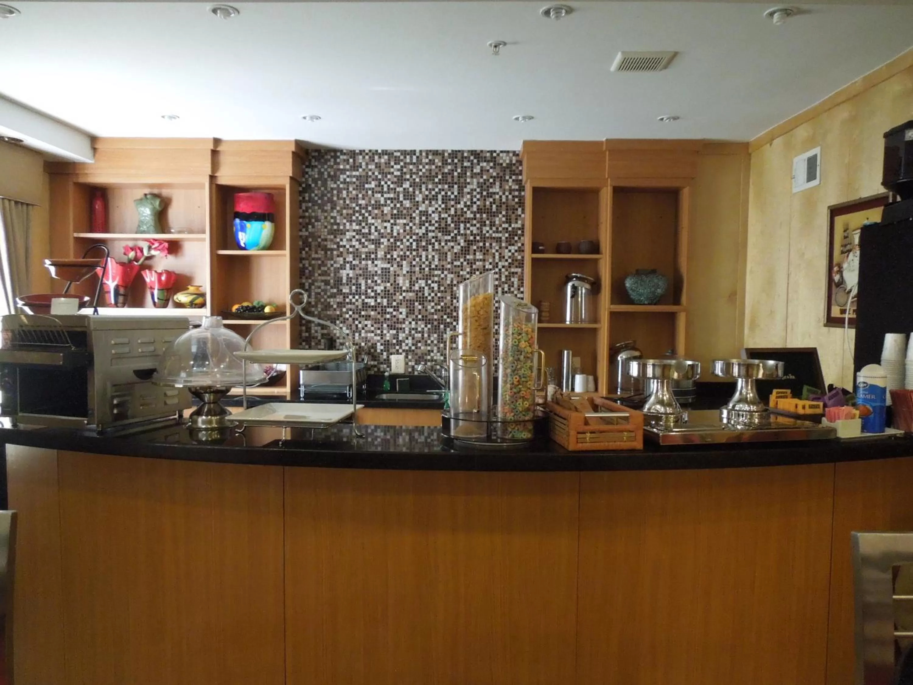 Restaurant/places to eat in The Eldon Luxury Suites