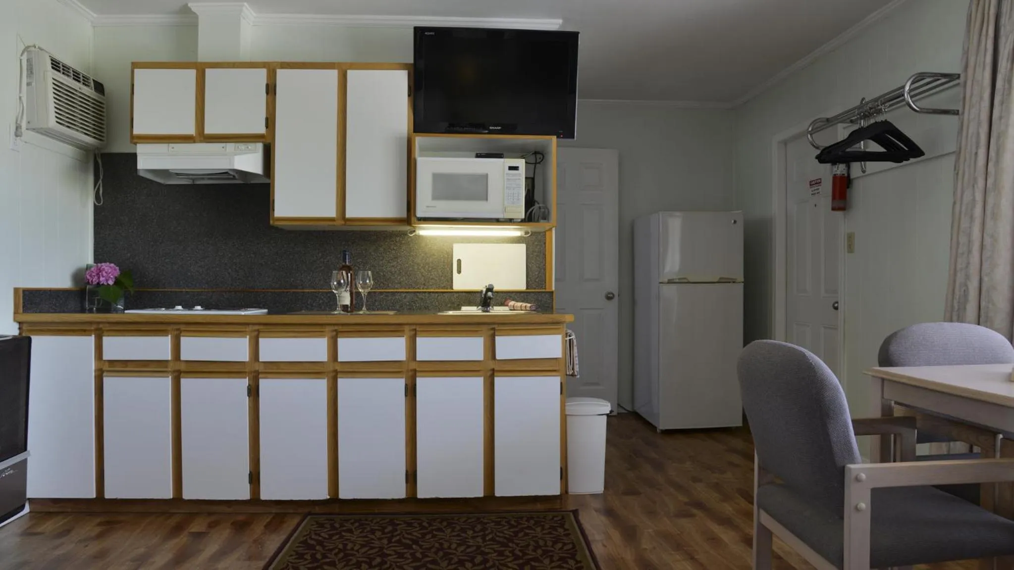 Kitchen or kitchenette in Valley Star Motel