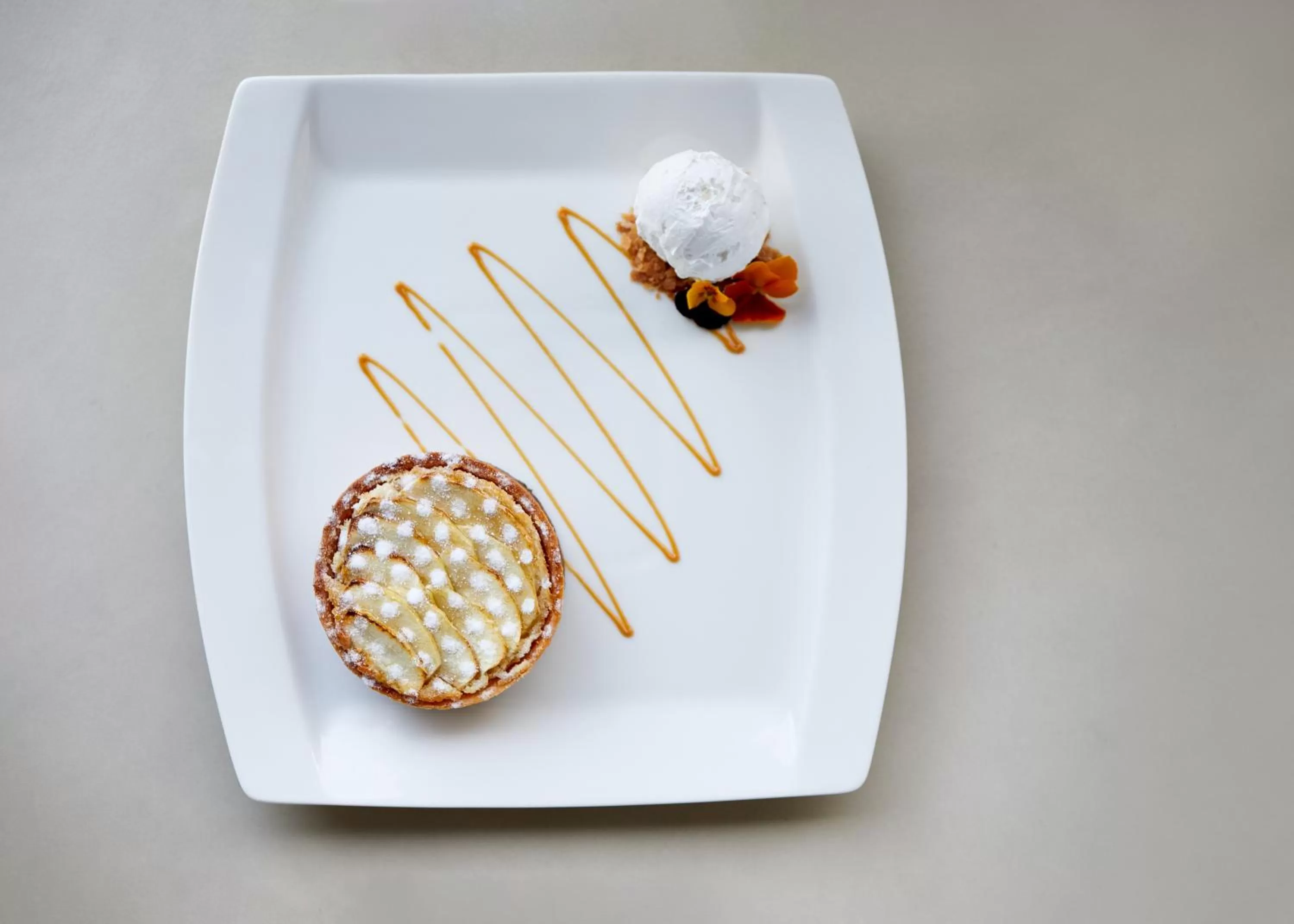 Restaurant/places to eat in Raffles Istanbul