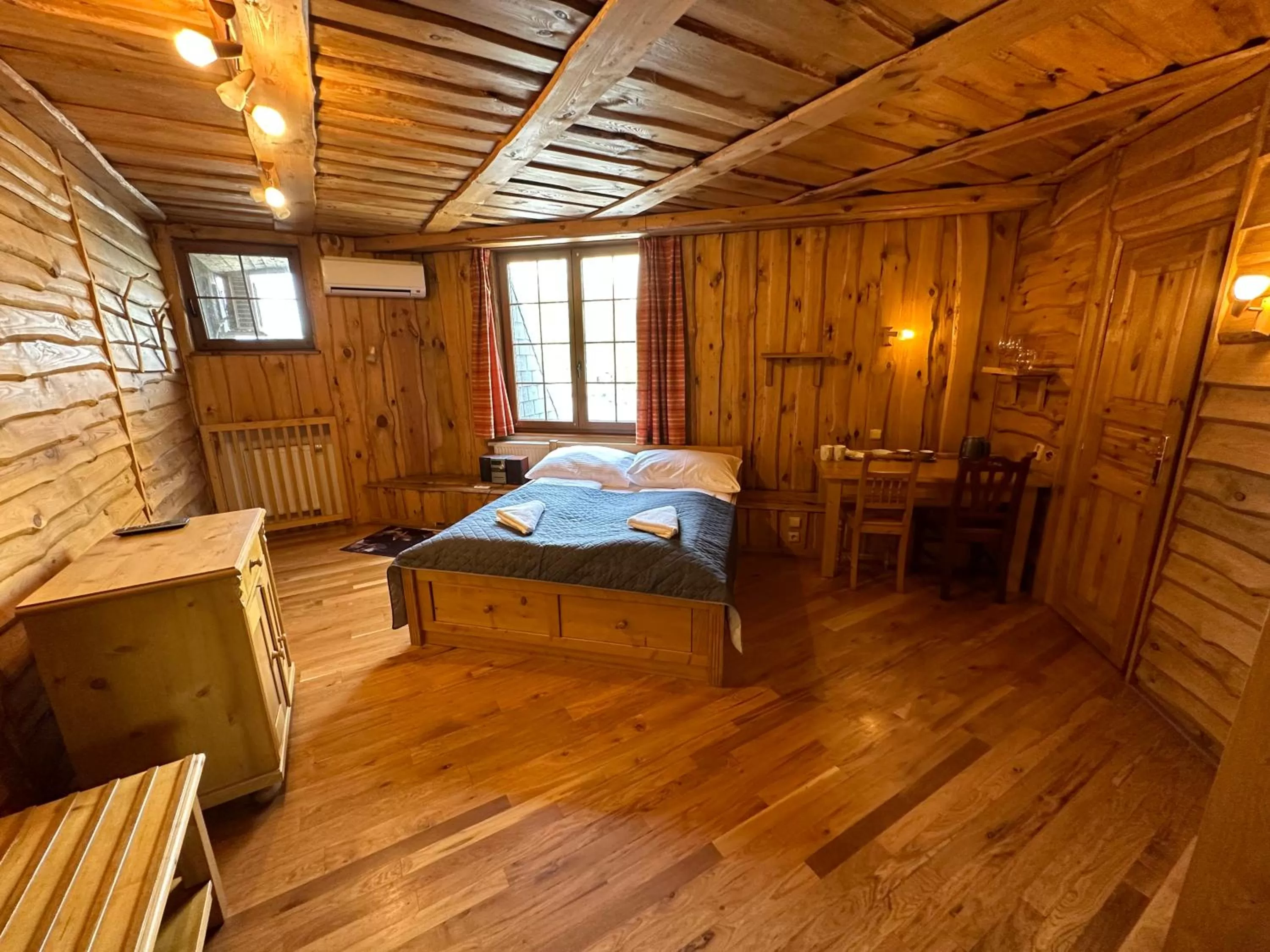 Bed in Penzion Ten Lokál