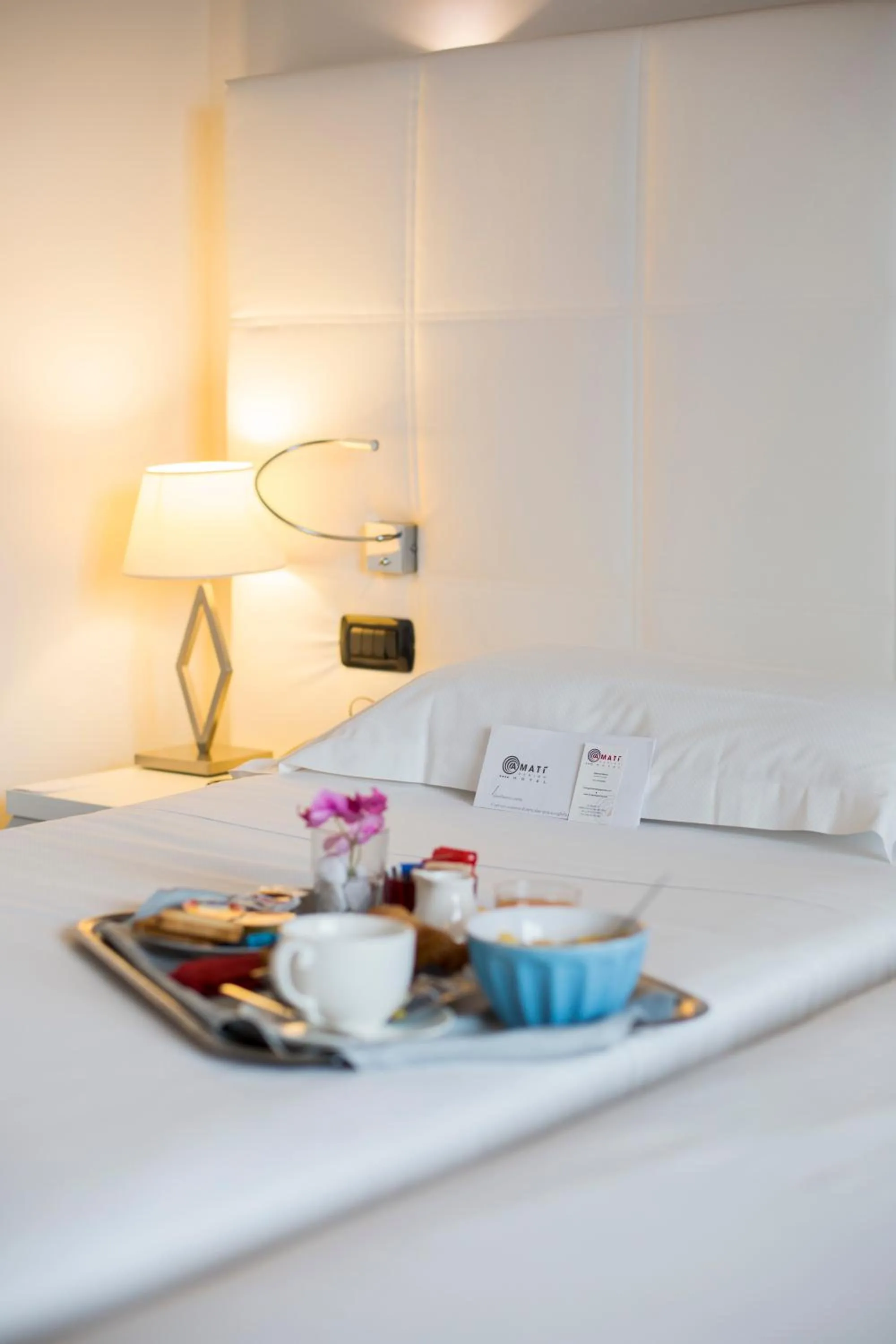 Coffee/tea facilities, Bed in Amatì Design Green Hotel