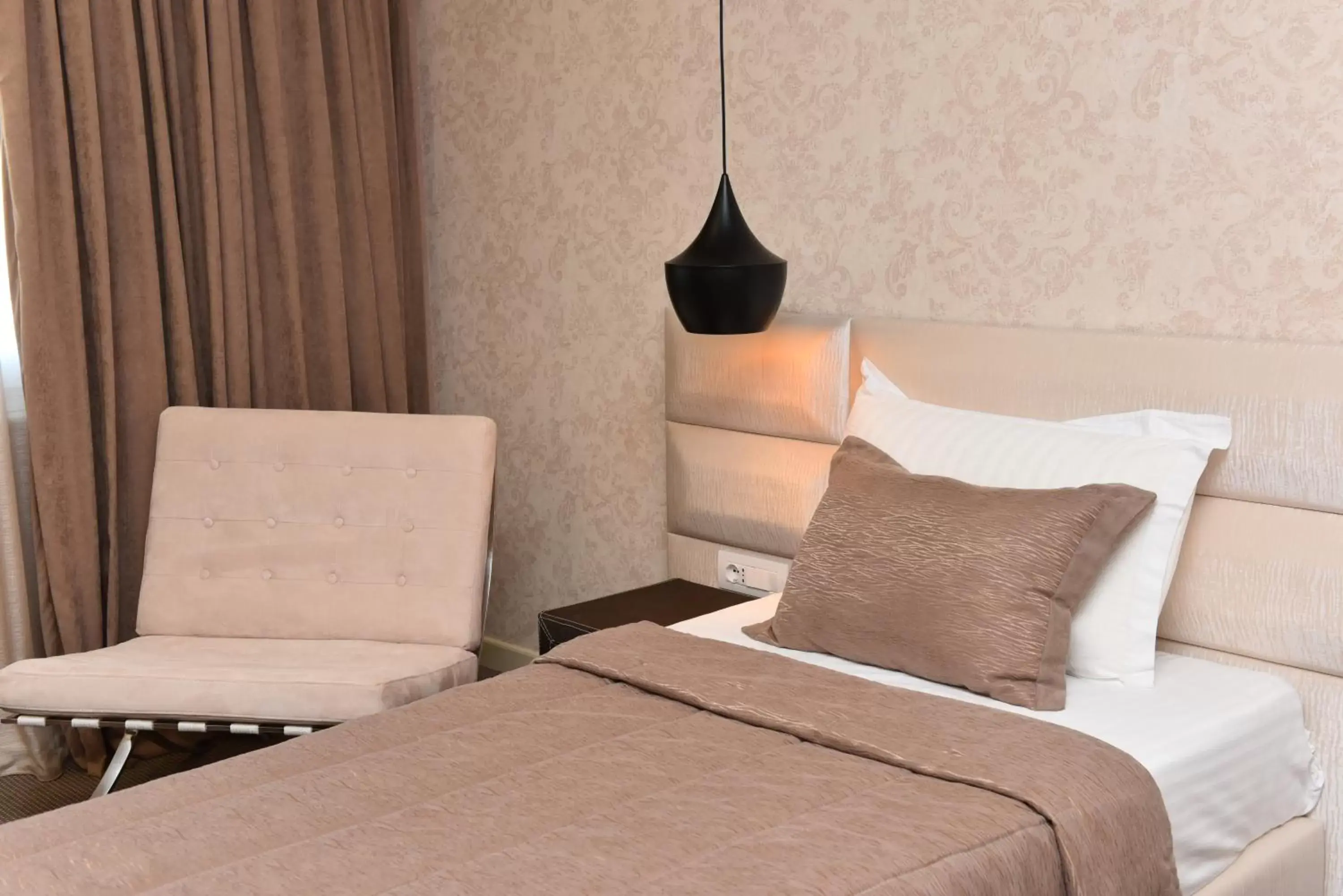 Single Room in La Bohème Hotel Single Room in La Bohème Hotel