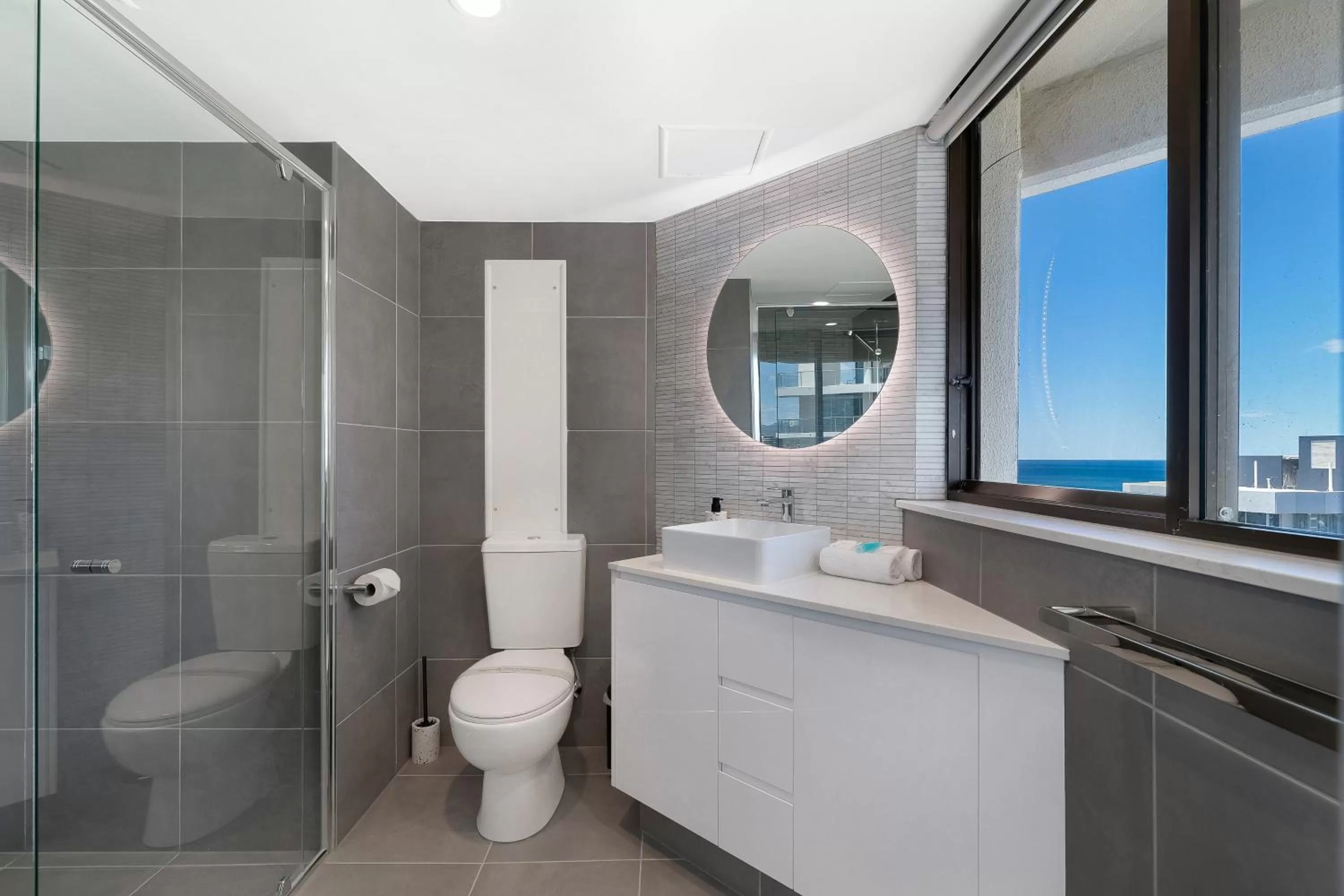 Surfers Century Oceanside Apartments