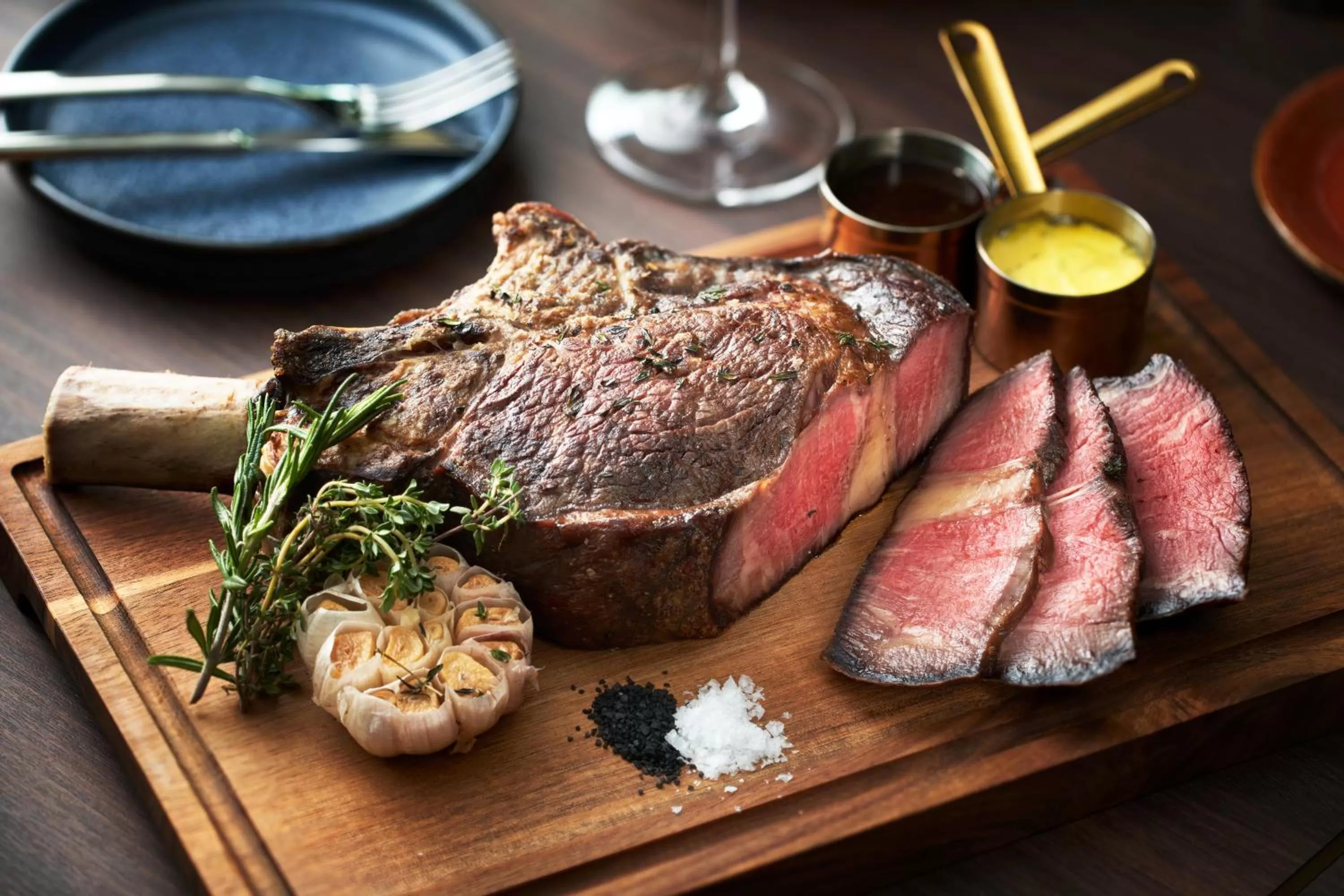 Restaurant/places to eat in The Silveri Hotel Hong Kong - MGallery Collection