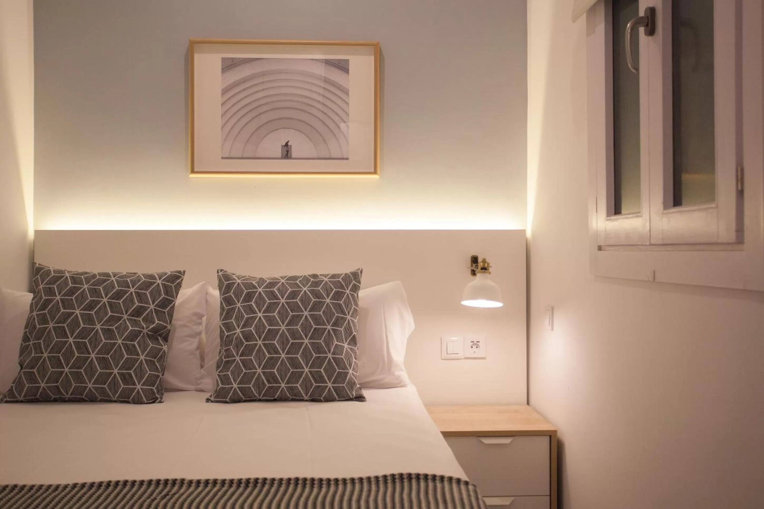 Bedroom, Bed in Gran Central Suites