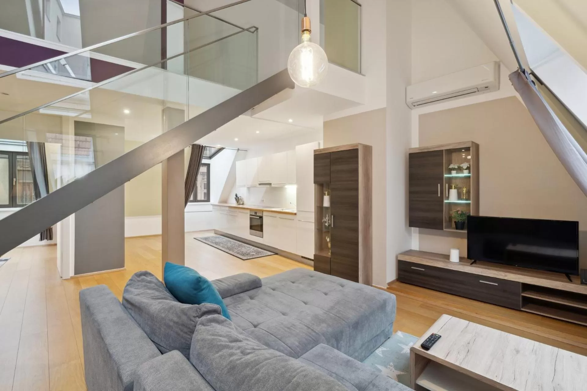 Living room, Seating Area in Florian's apartments in Mariahilf Vienna