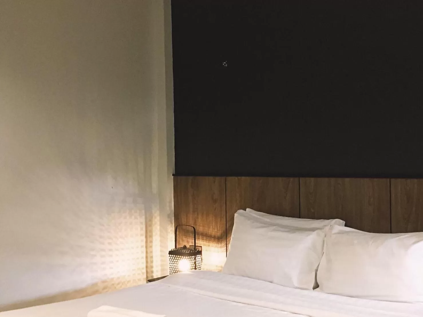 Bedroom, Bed in L Nimman