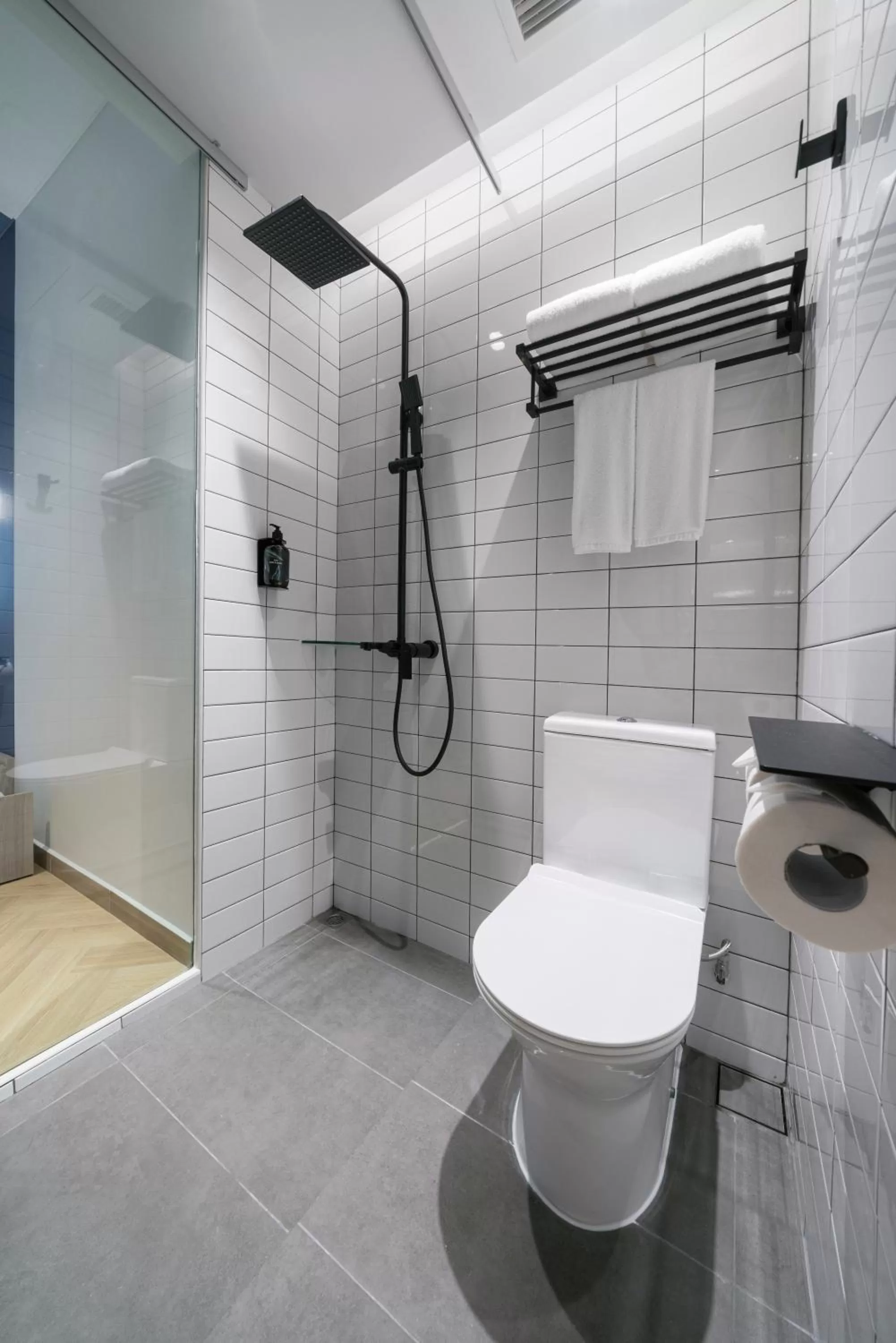 Bathroom in Furama RiverFront