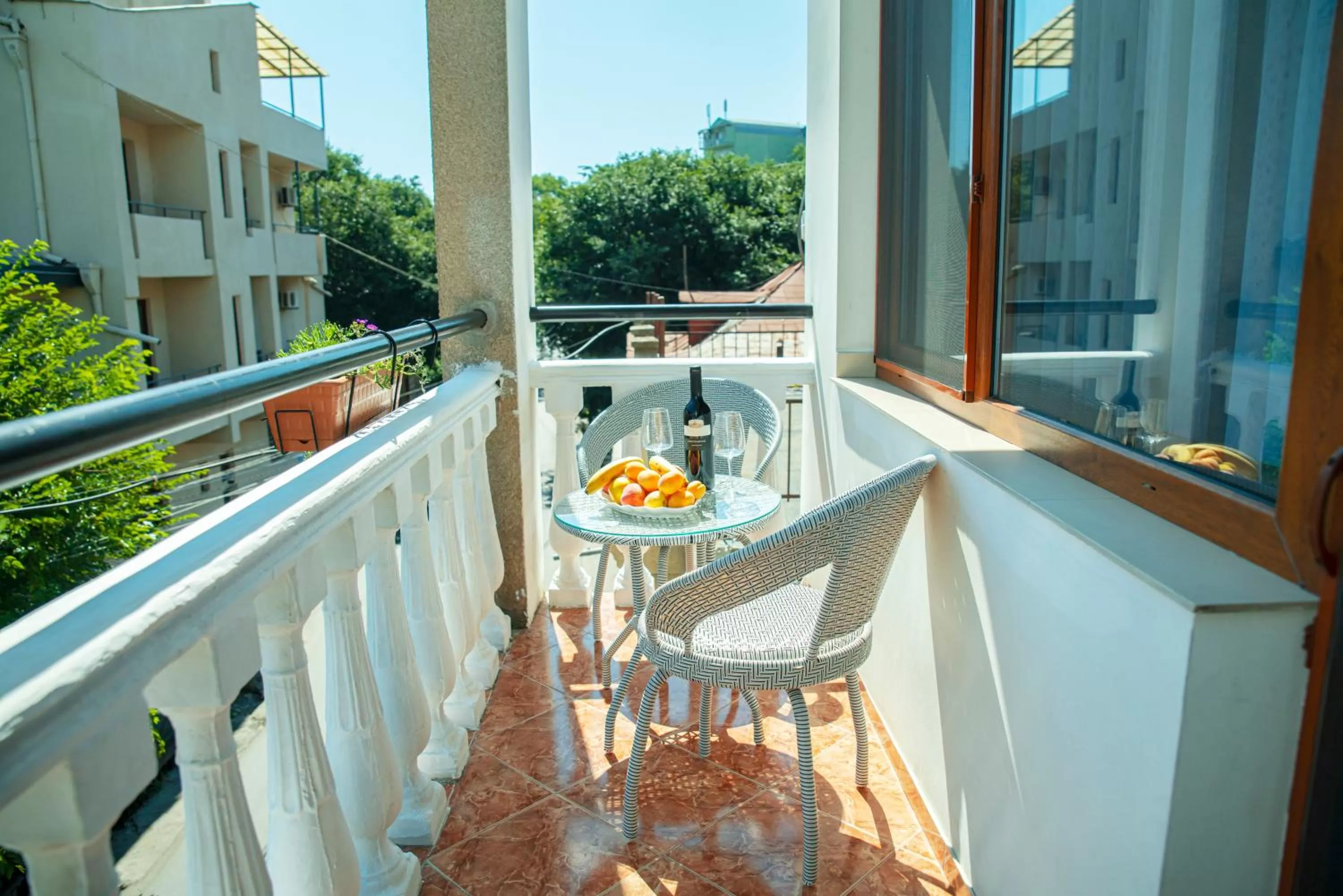 Balcony/Terrace in Midtown-Vera