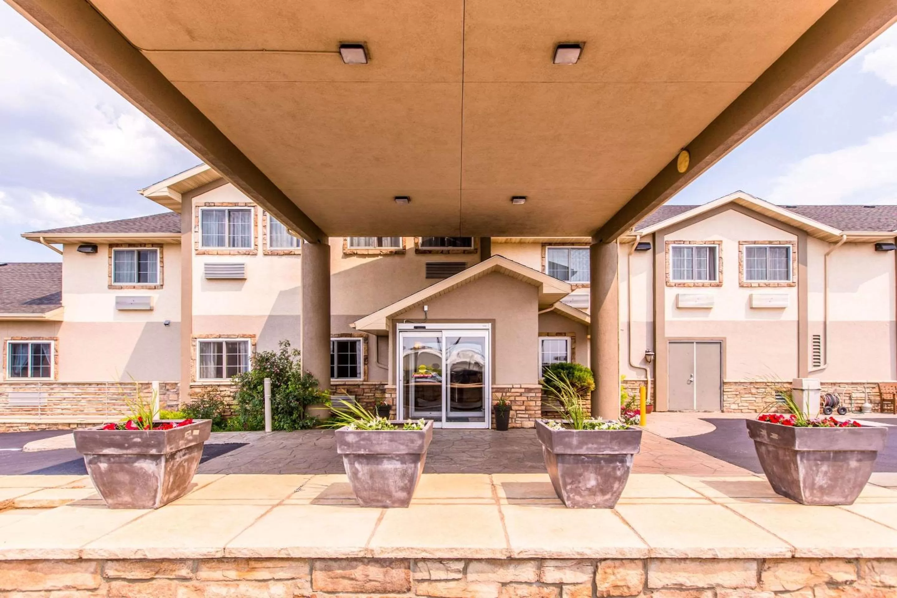 Property building in Quality Inn & Suites University