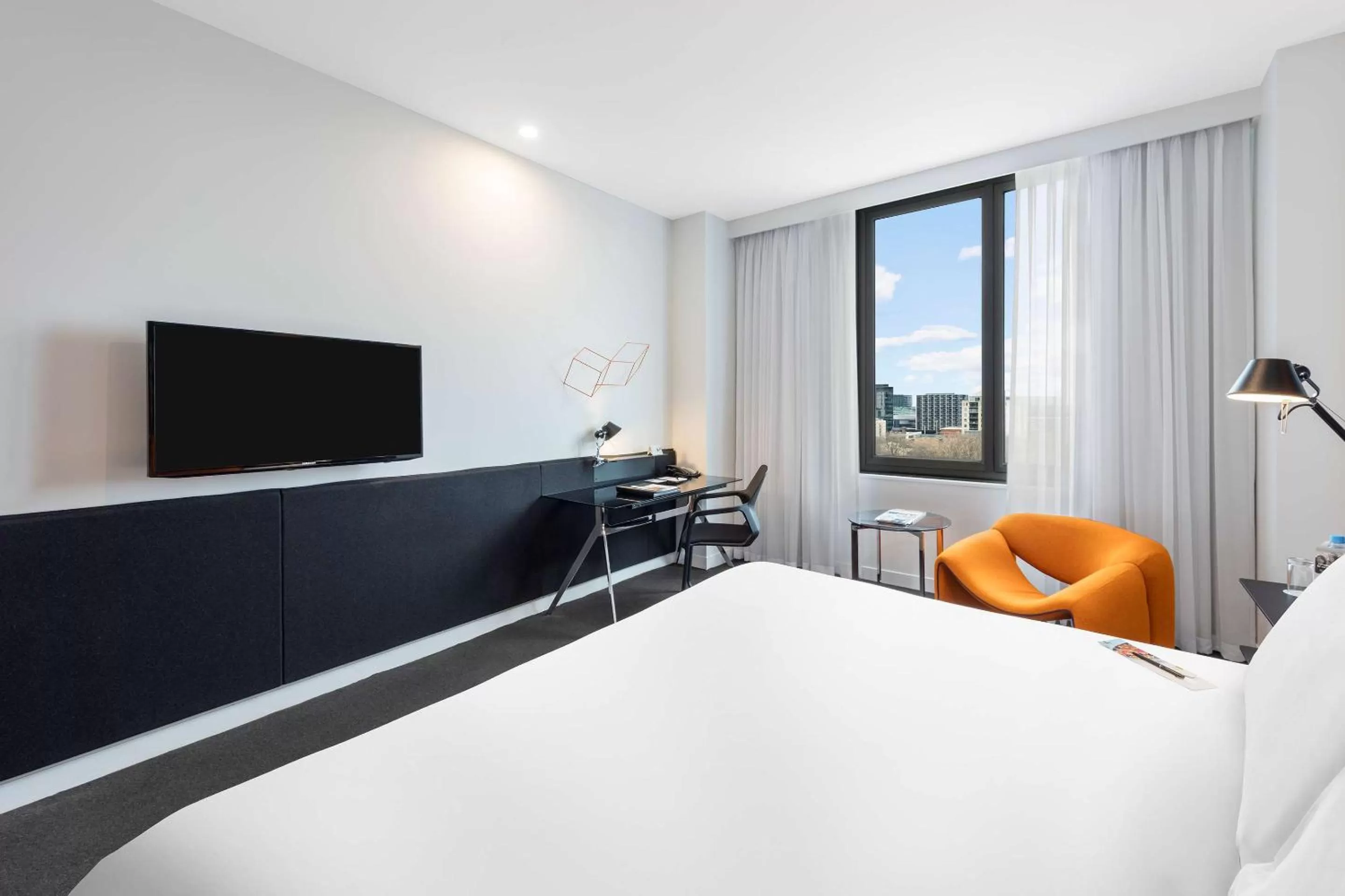 Photo of the whole room in Radisson On Flagstaff Gardens Melbourne