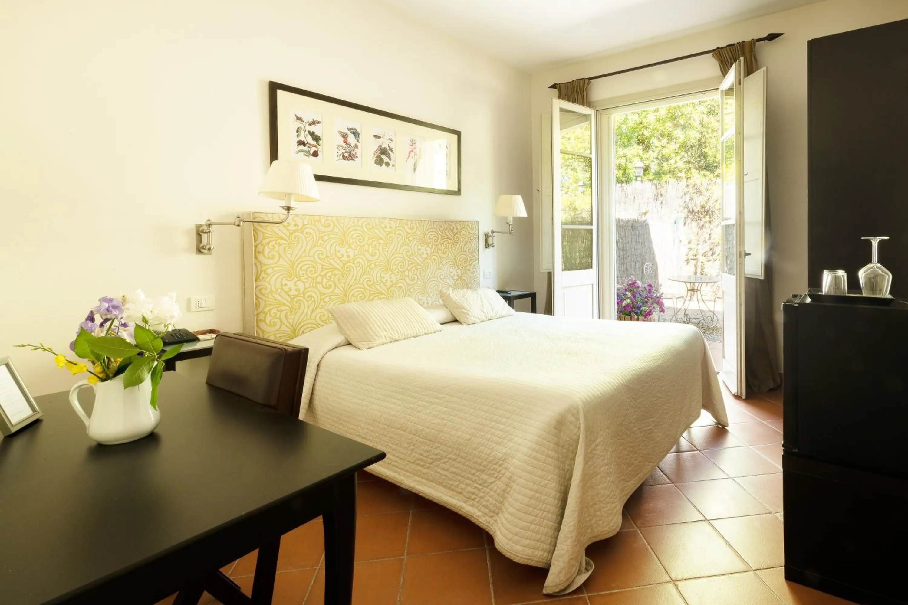 Garden, Bed in Si Montalcino Hotel