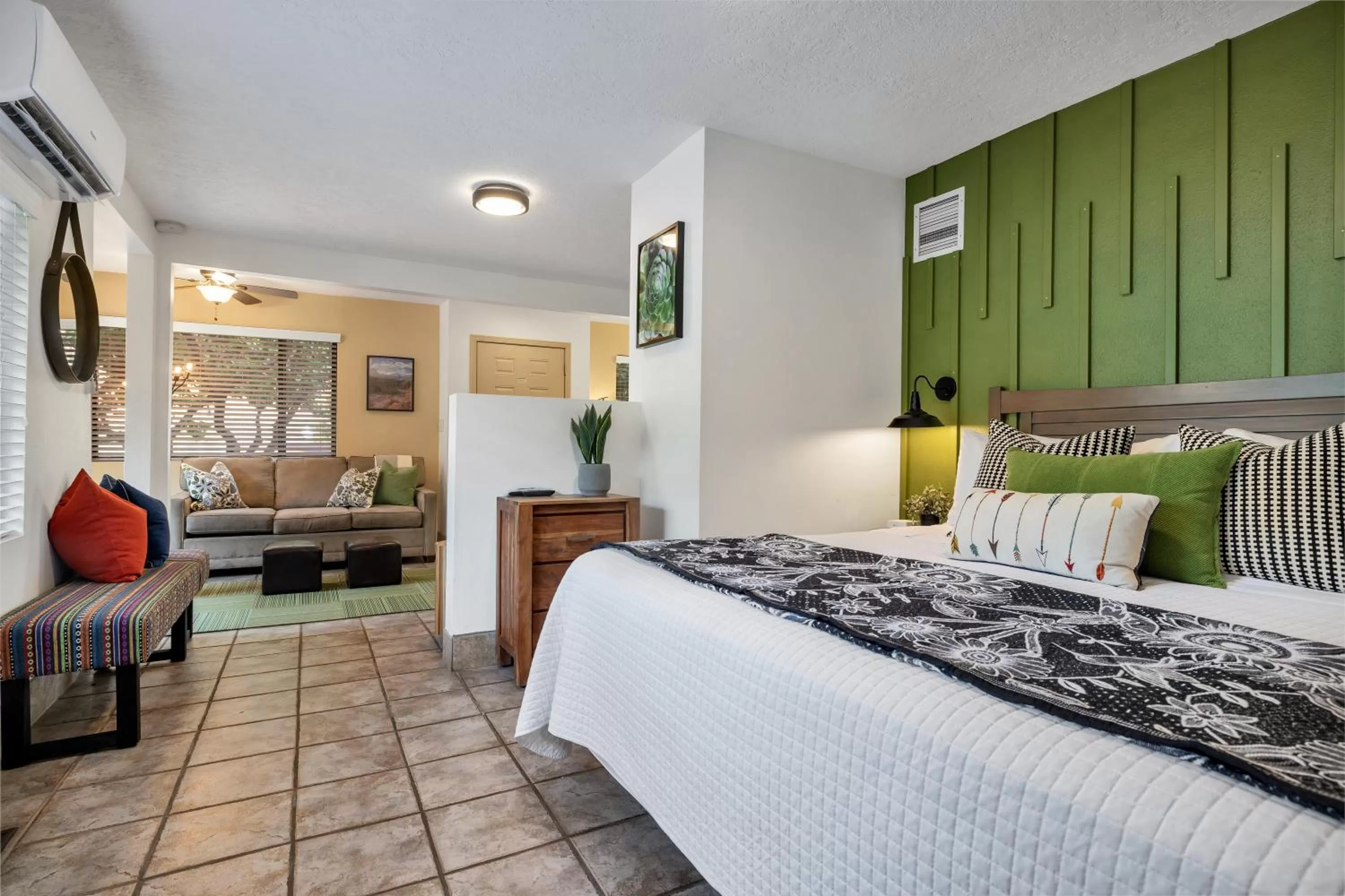 Bedroom, Bed in Red Rock Inn Cottages