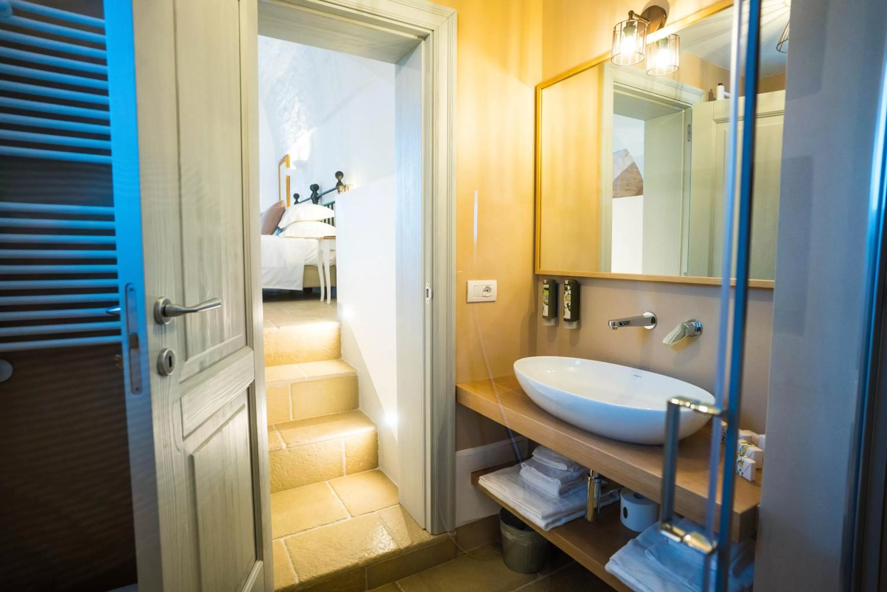 Shower in Borgo Cozzana