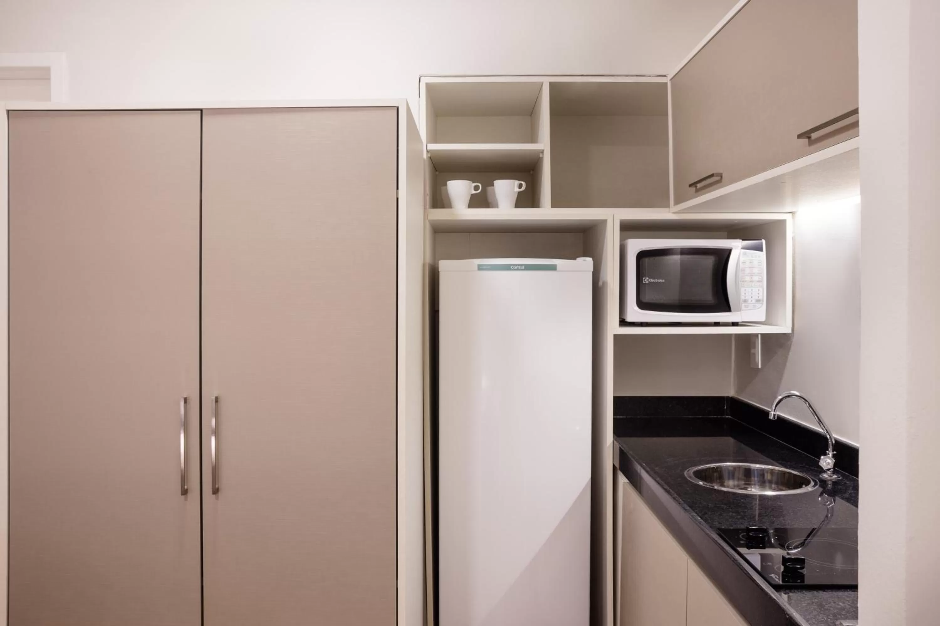 Kitchen or kitchenette, Kitchen/Kitchenette in Injoy Lofts Ipanema