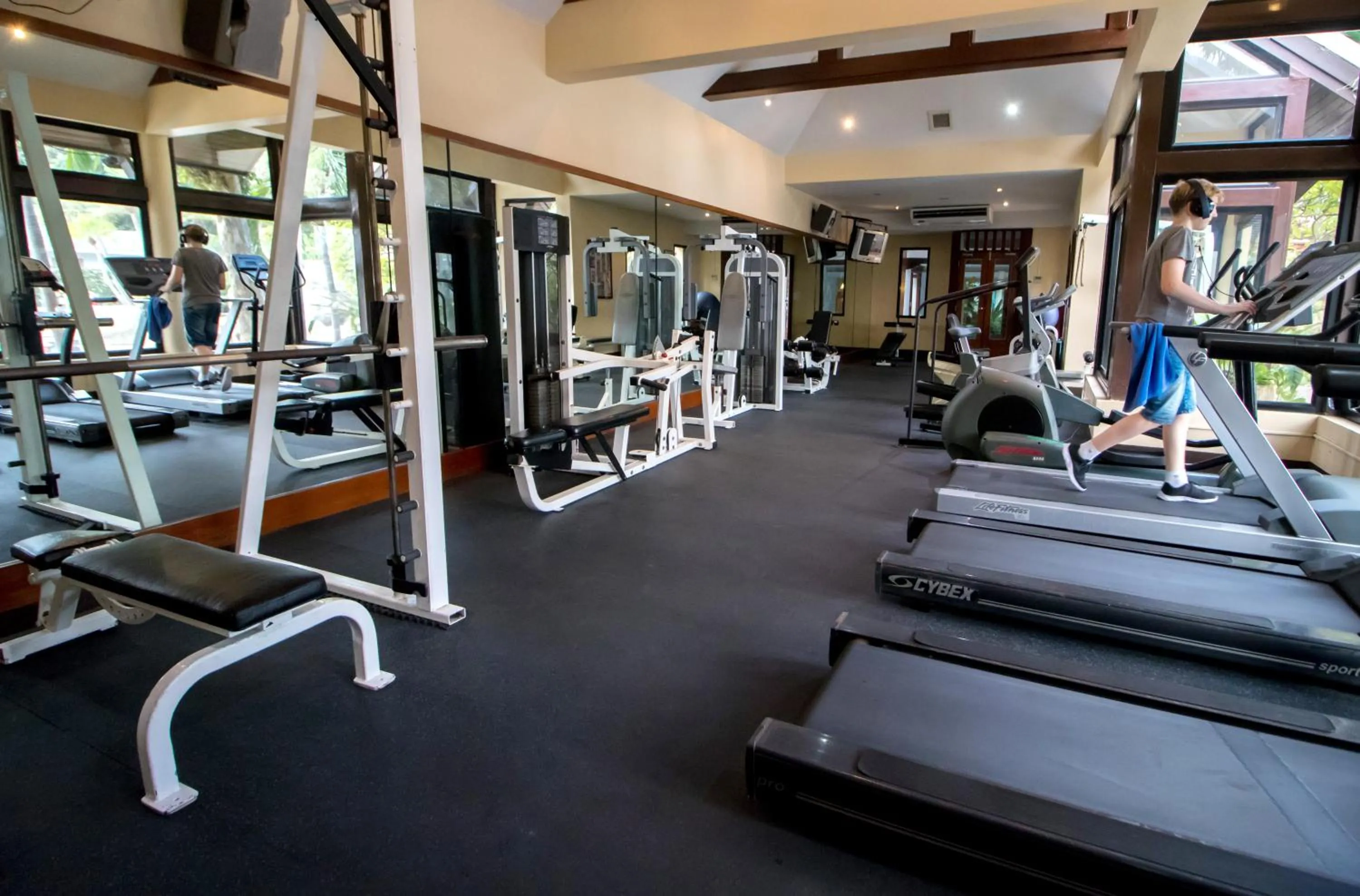 Fitness centre/facilities in Long Beach Garden Hotel & Pavilions