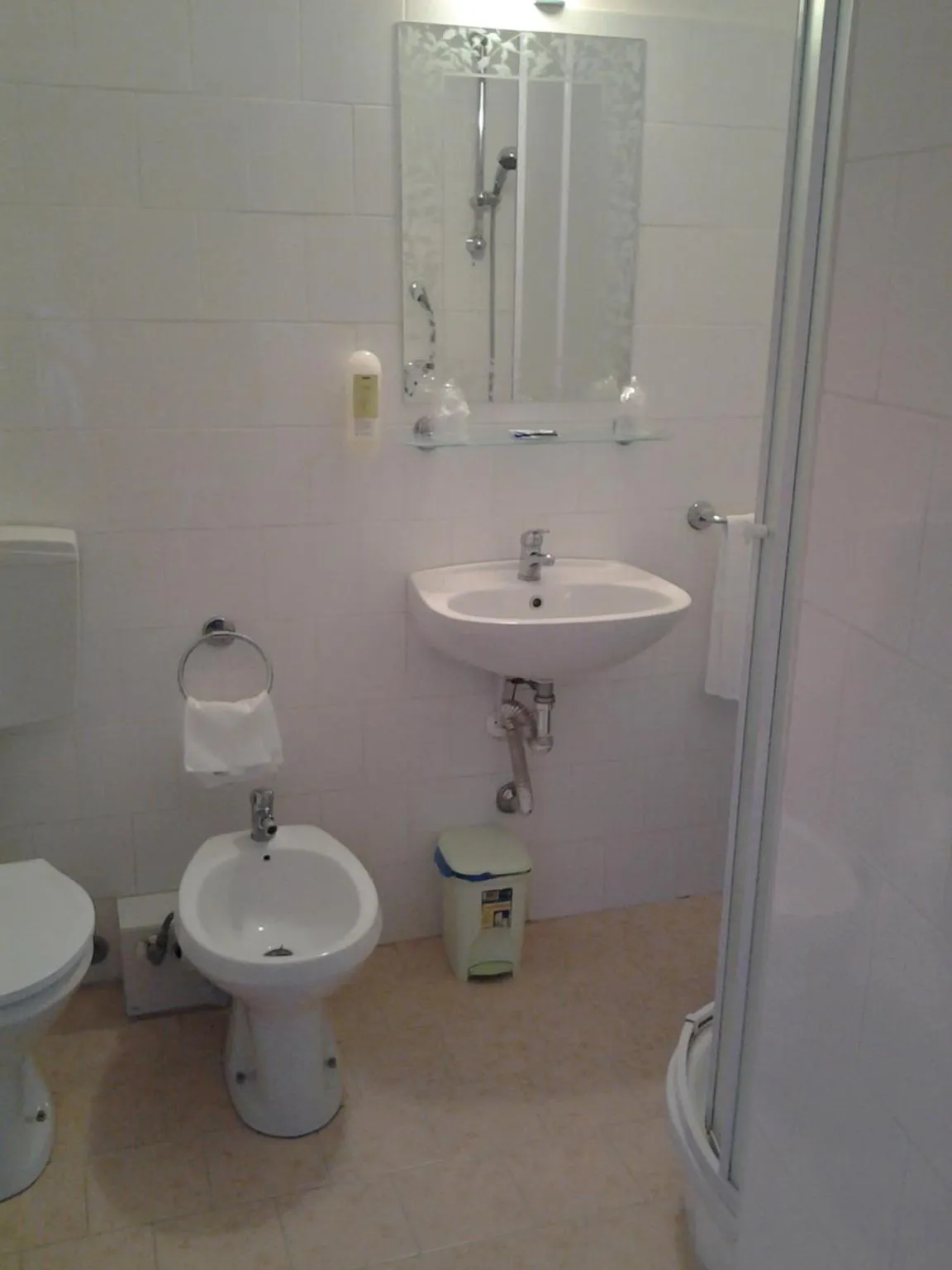 Bathroom in Hotel Touring