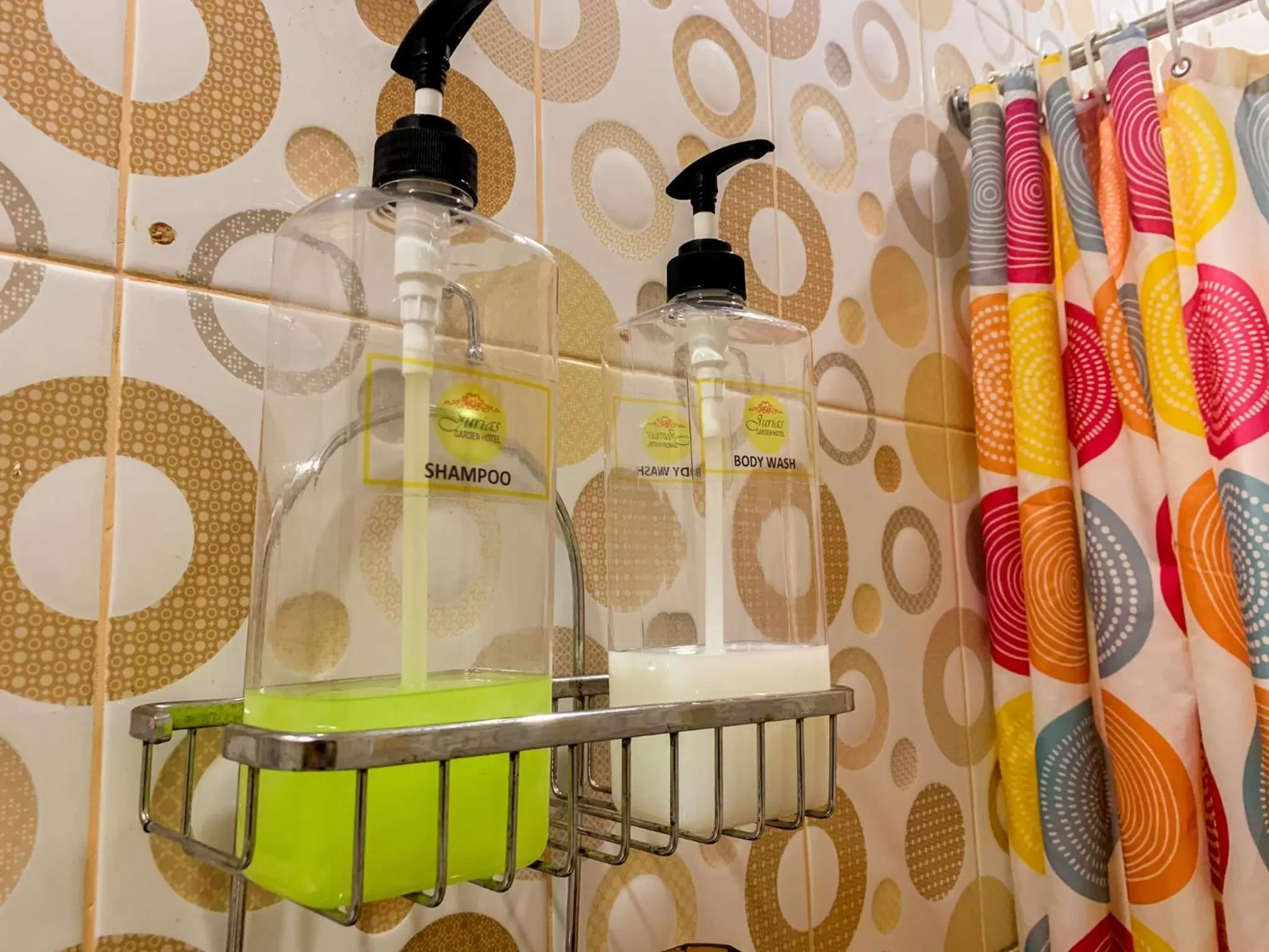 Shower in Jurias Garden Hotel