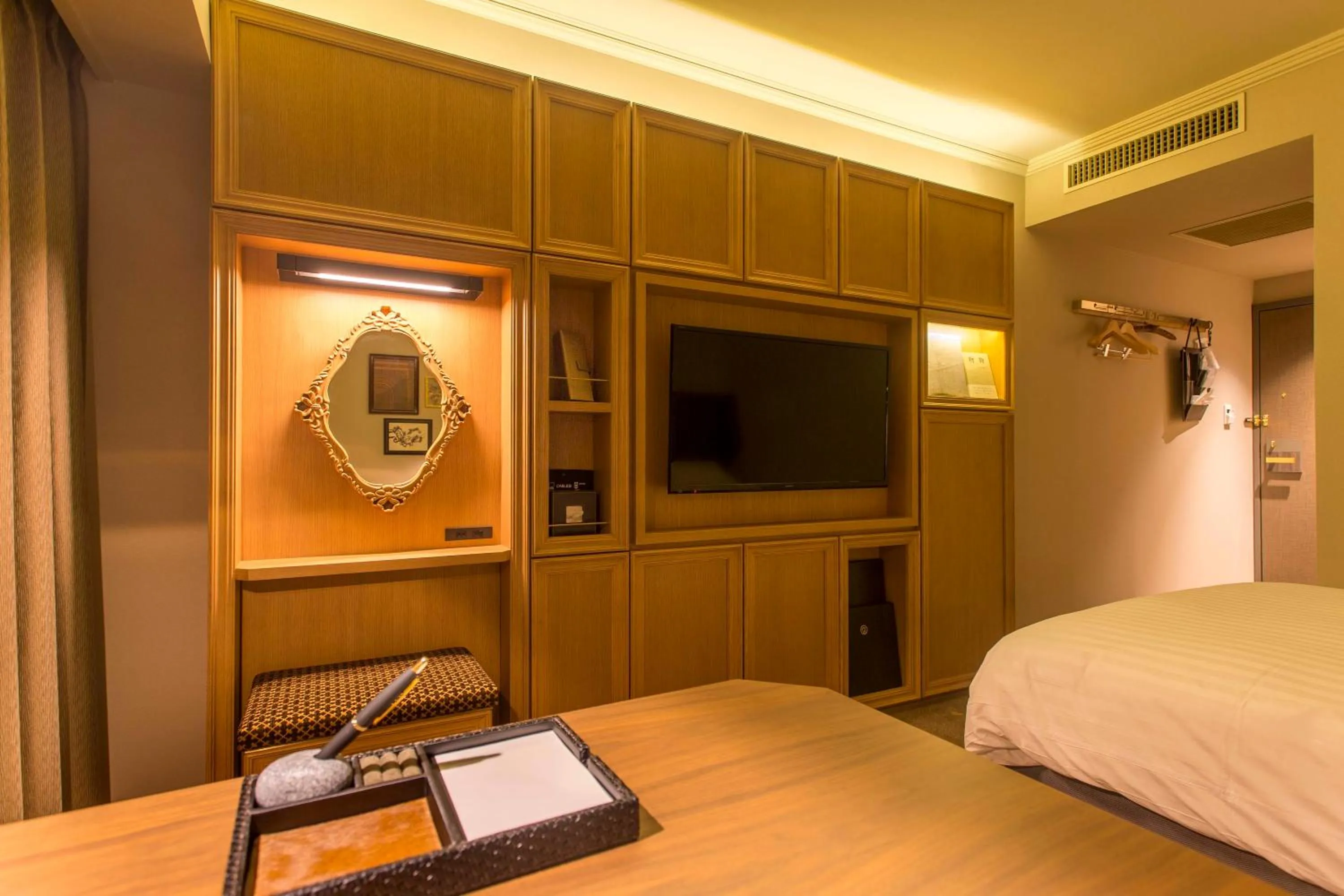 Decorative detail, Bed in Royal Park Hotel Takamatsu