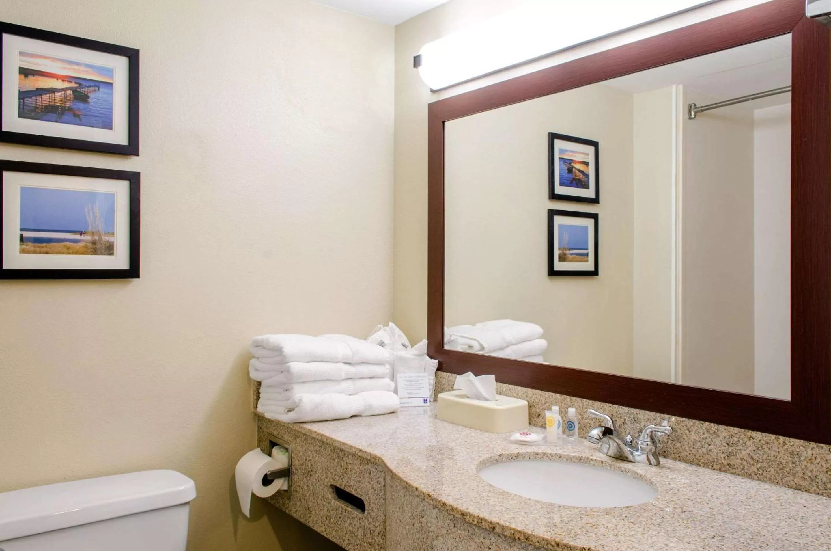 Bathroom in Comfort Inn & Suites Biloxi-D'Iberville