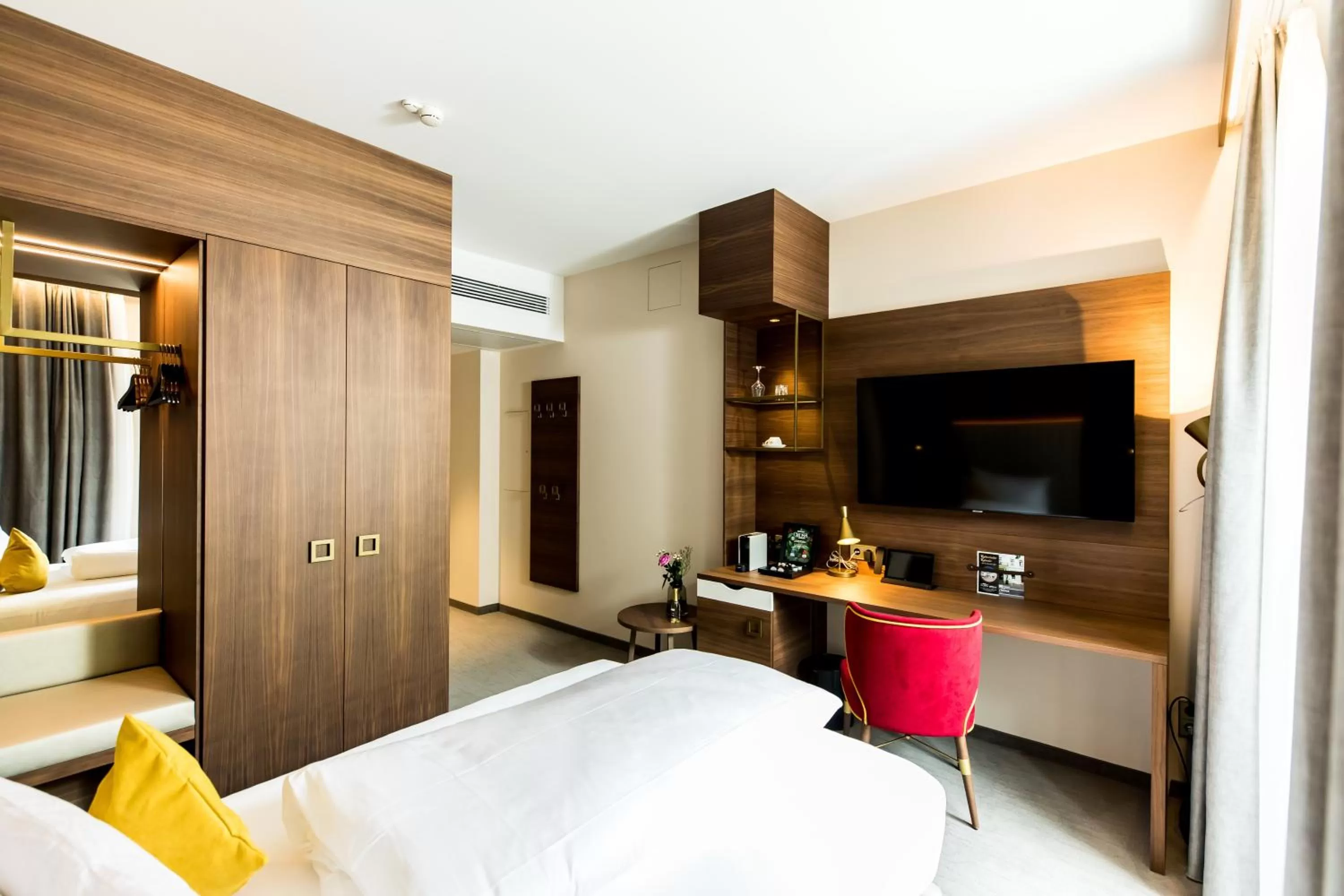 Photo of the whole room, Bed in Hotel Am Schloss Aurich - Schlossresidenz