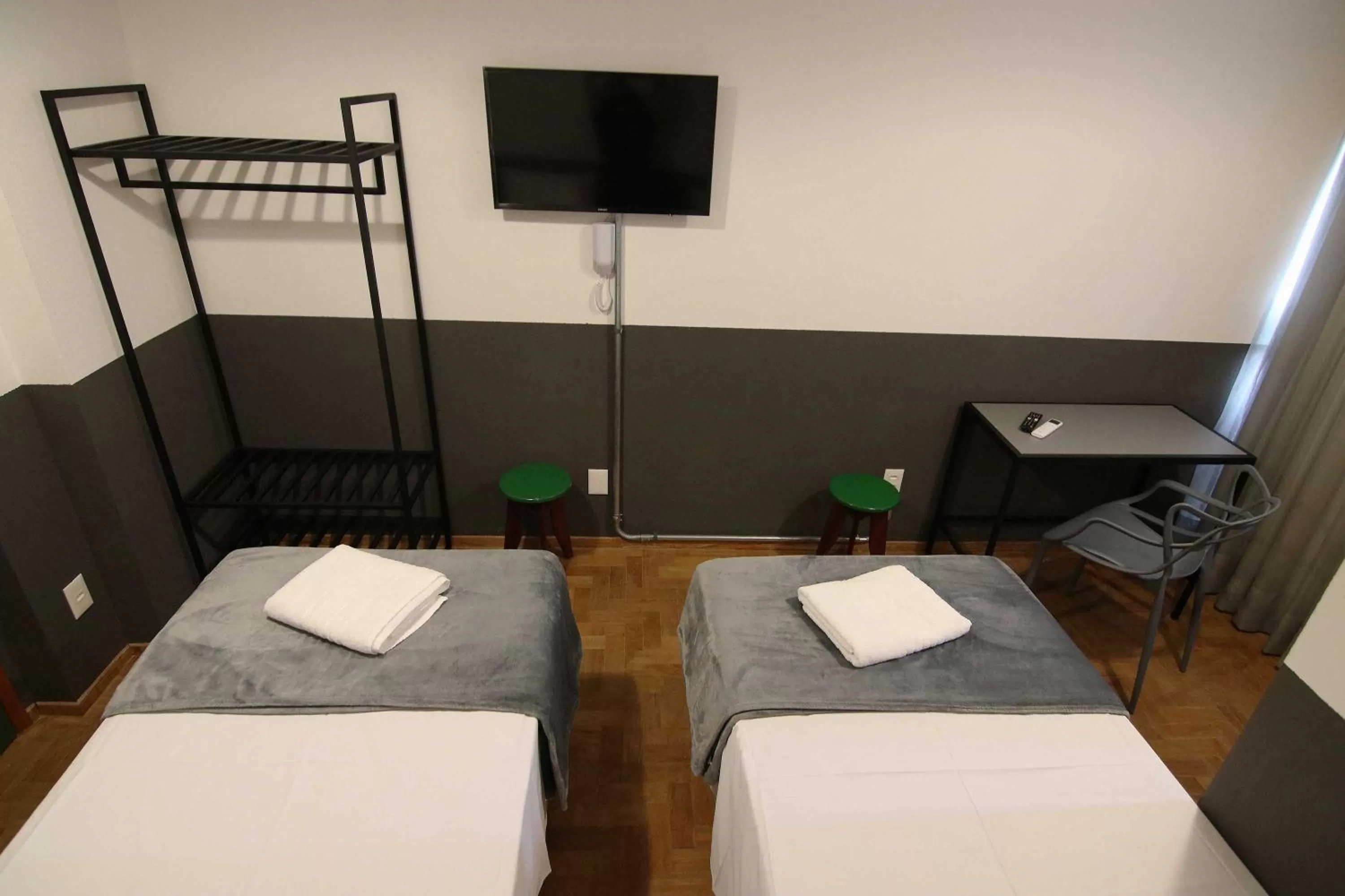 Photo of the whole room, Bed in Samba Belo Horizonte Vintage