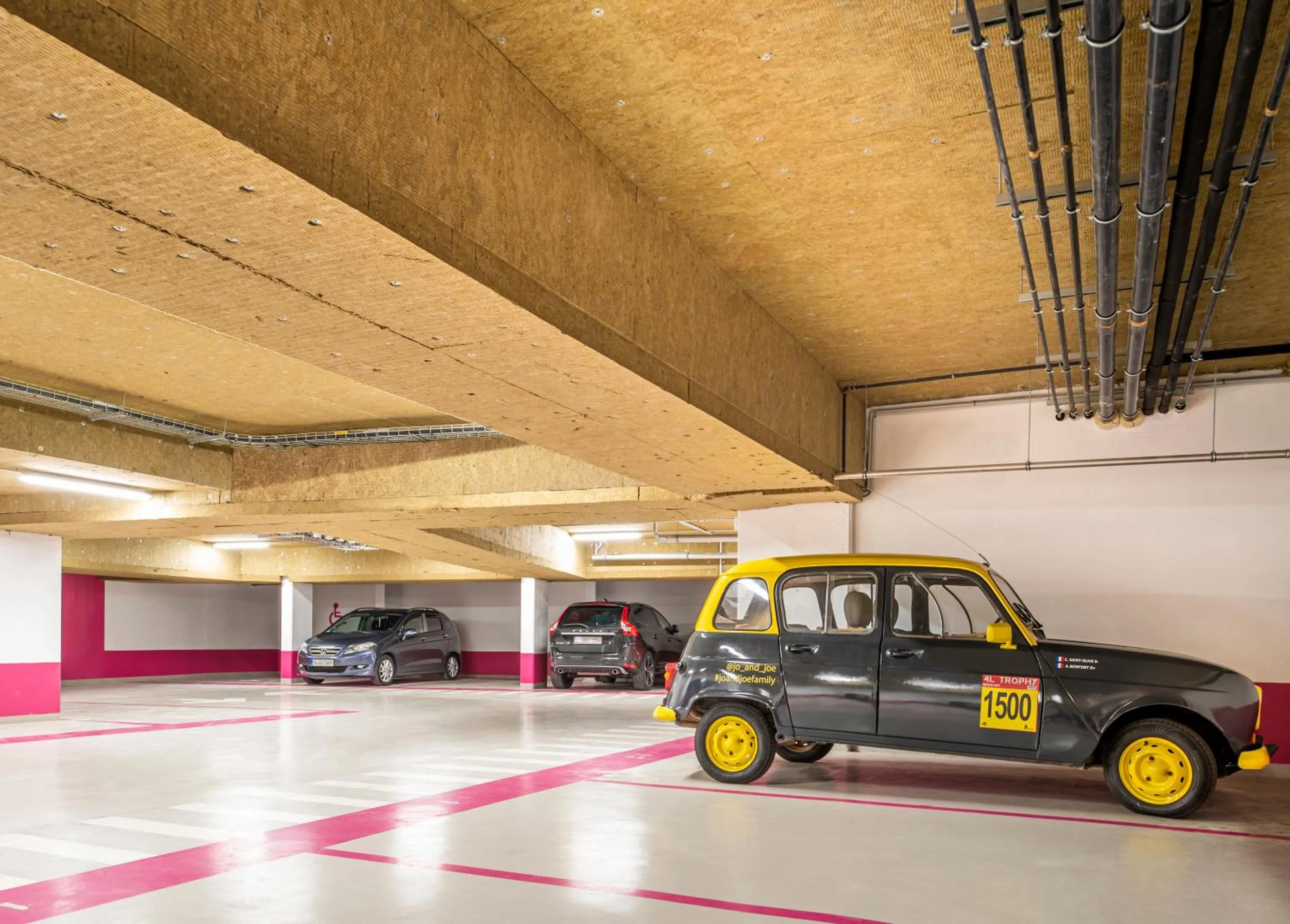 Parking in JO&JOE Paris Gentilly - Auberge de Jeunesse