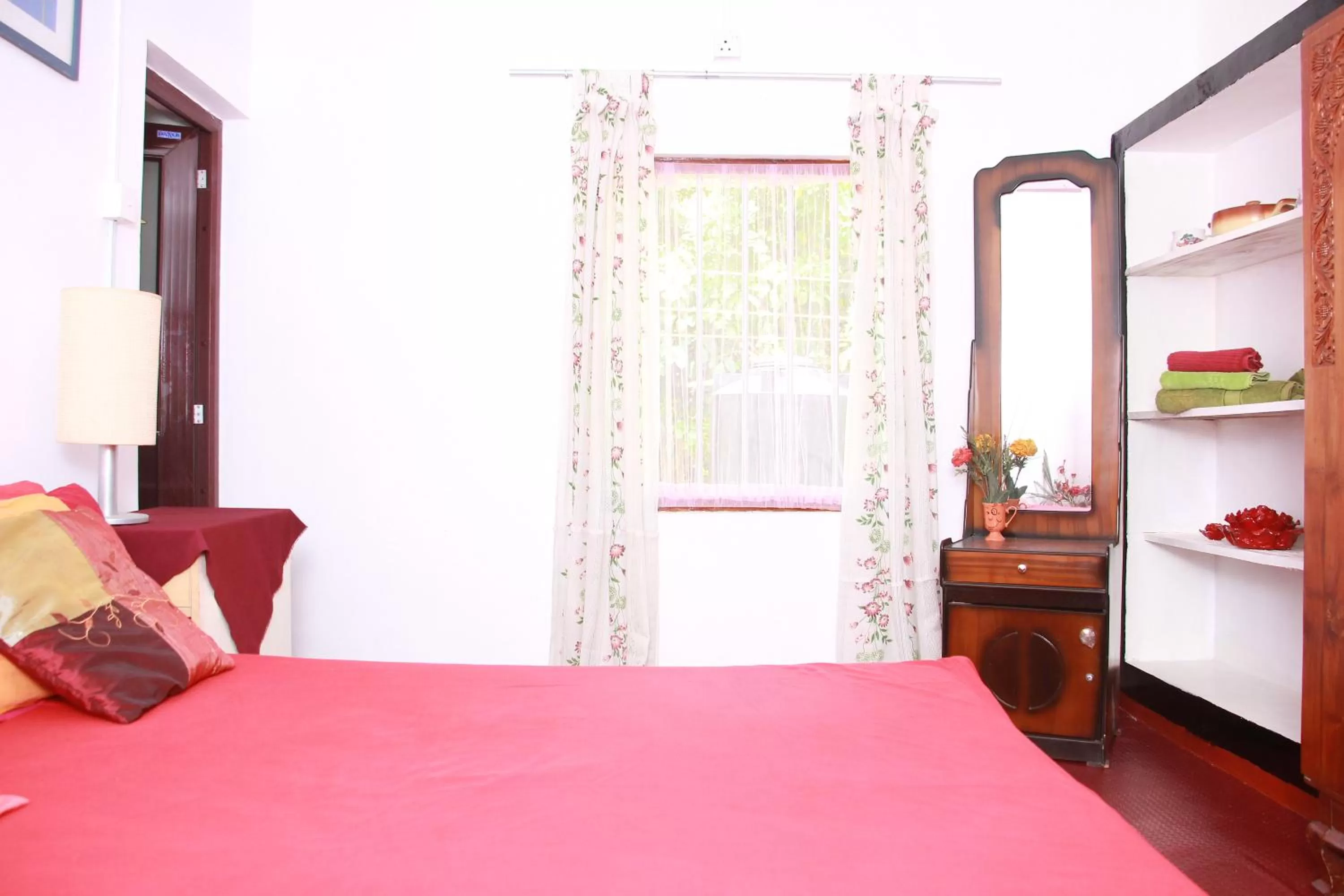 Bed in Jumera Villa Mirissa