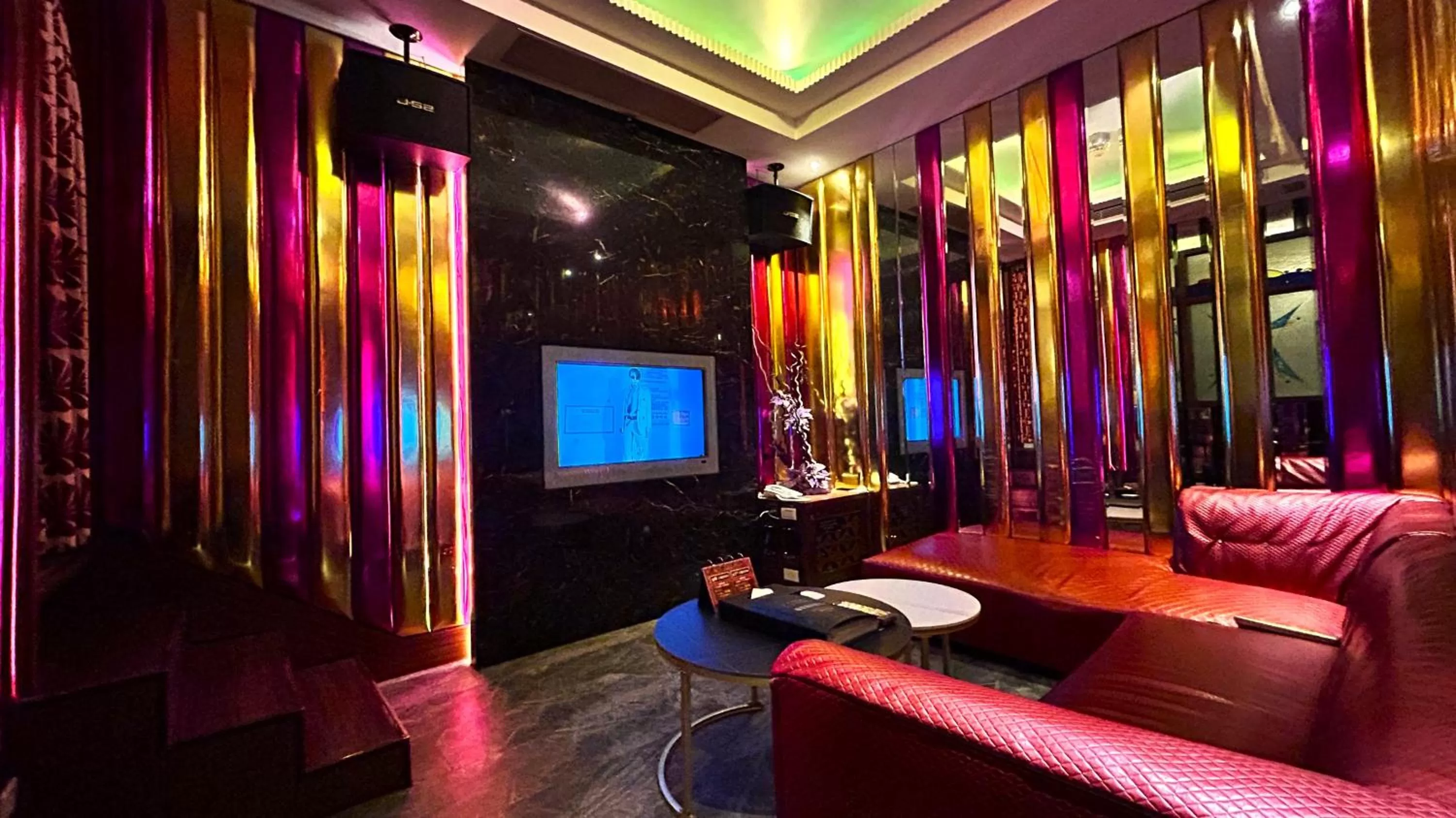 Living room in Shining Motel