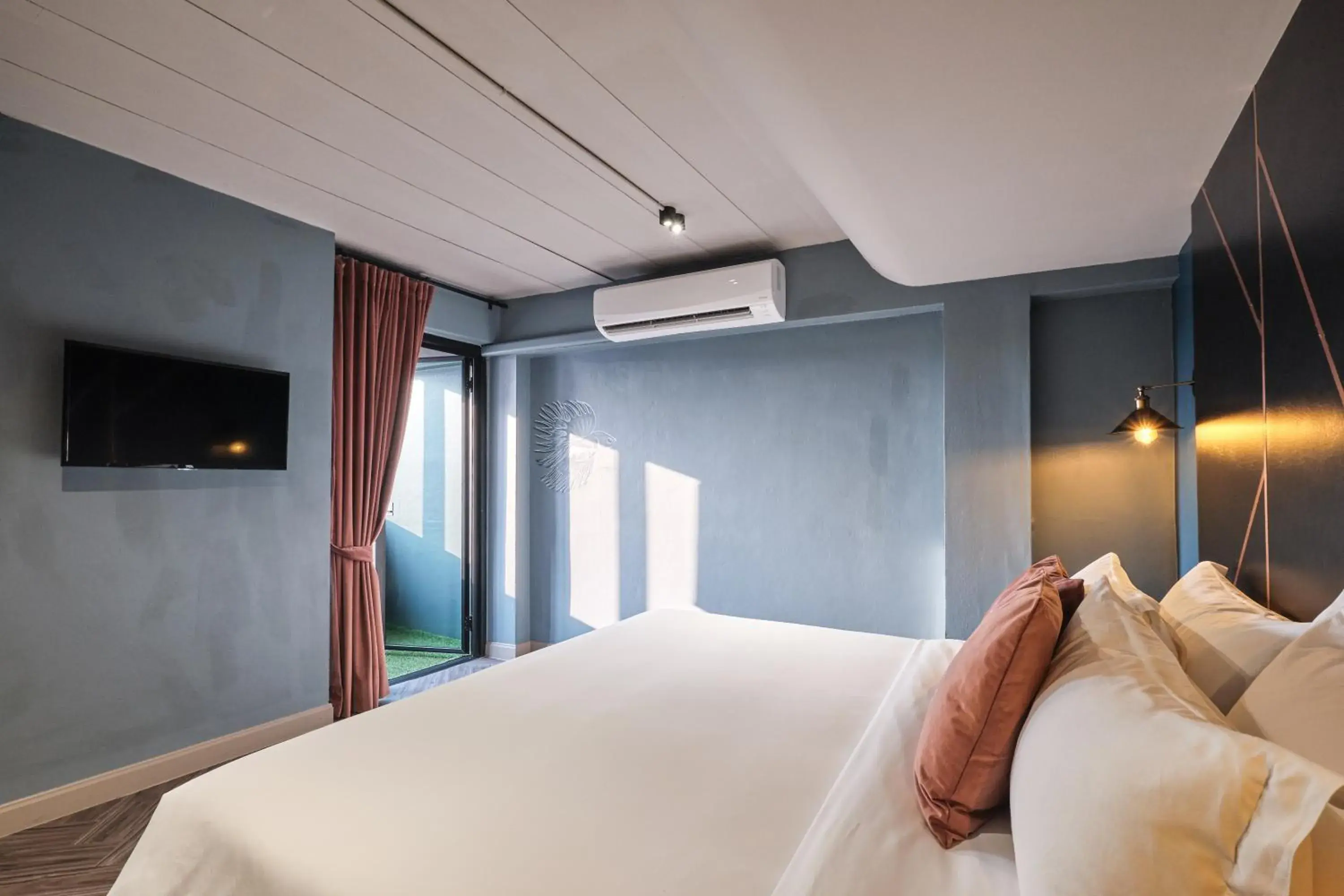 Superior King Room with City View in Ratchada Boutique Hotel Superior King Room with City View in Ratchada Boutique Hotel