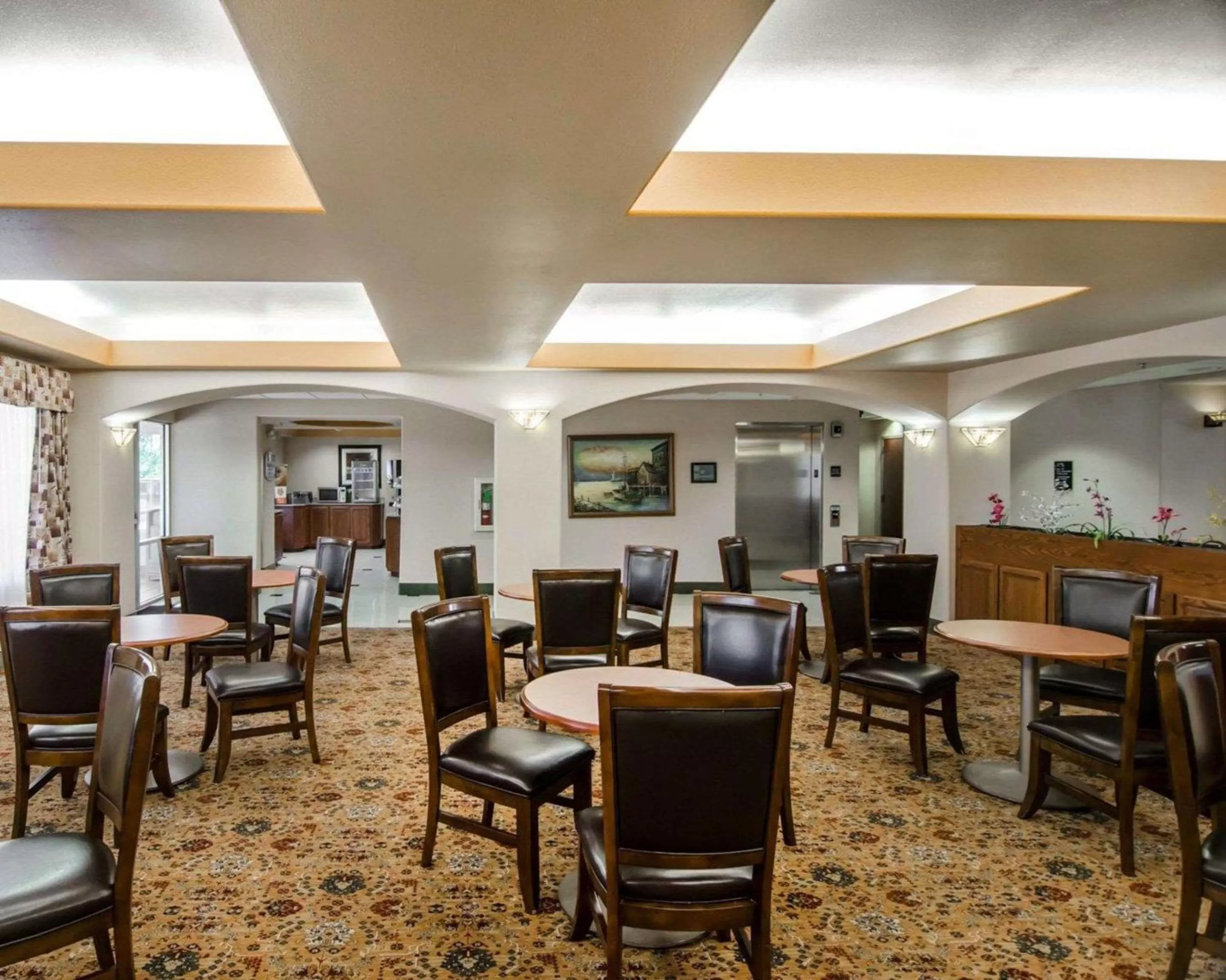 Restaurant/places to eat in Sleep Inn & Suites Springdale West